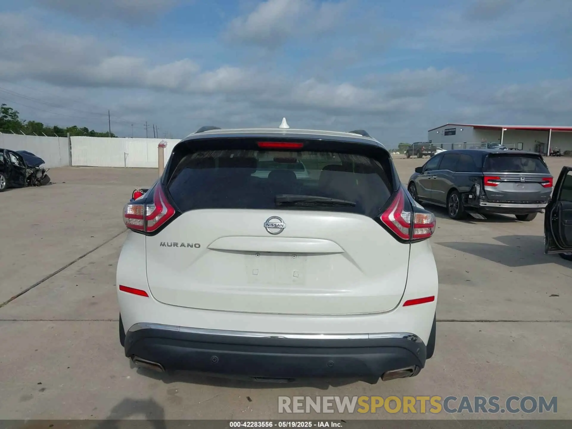 16 Photograph of a damaged car 5N1AZ2MJXKN111052 NISSAN MURANO 2019
