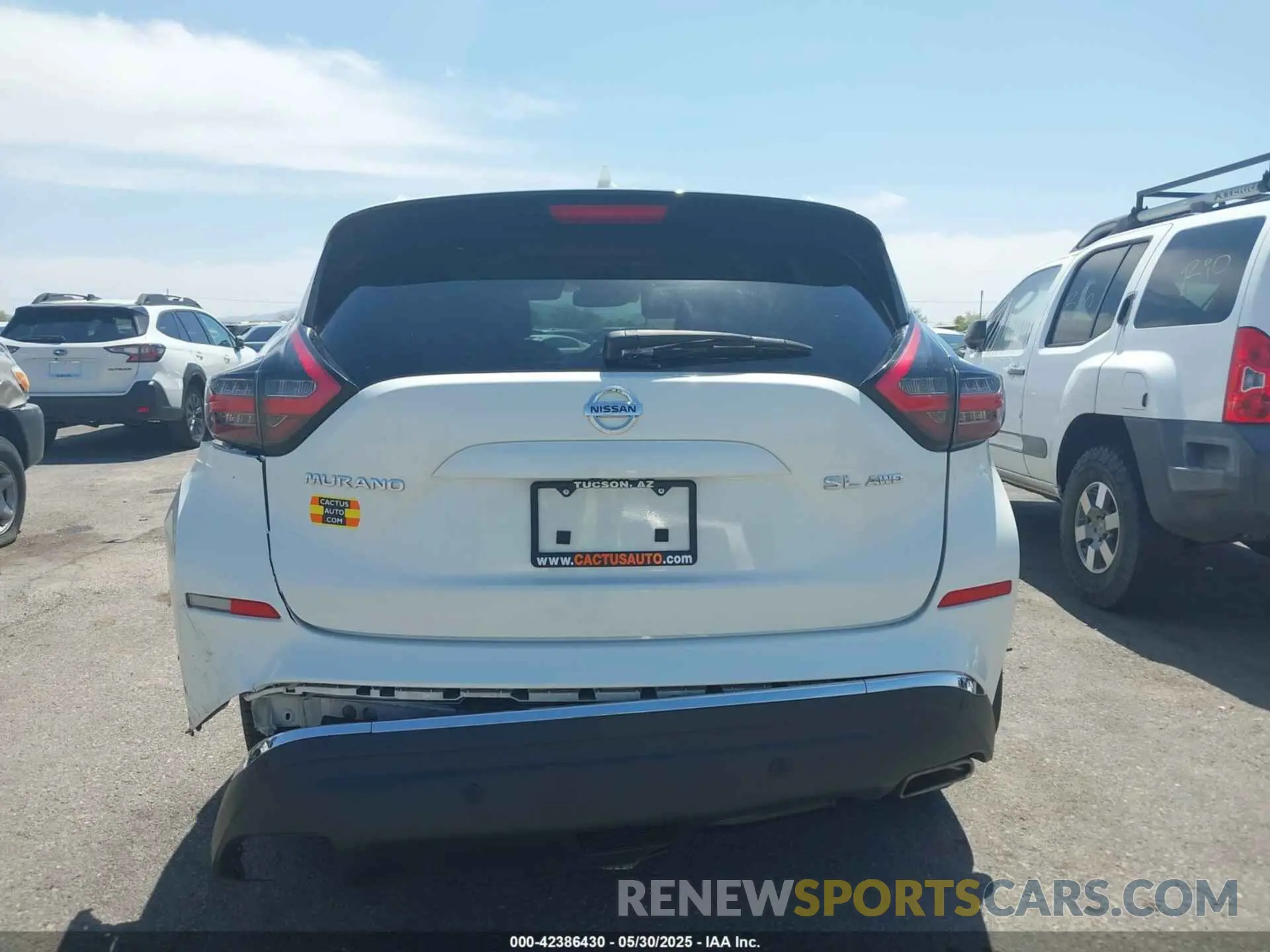 17 Photograph of a damaged car 5N1AZ2MS8KN150506 NISSAN MURANO 2019
