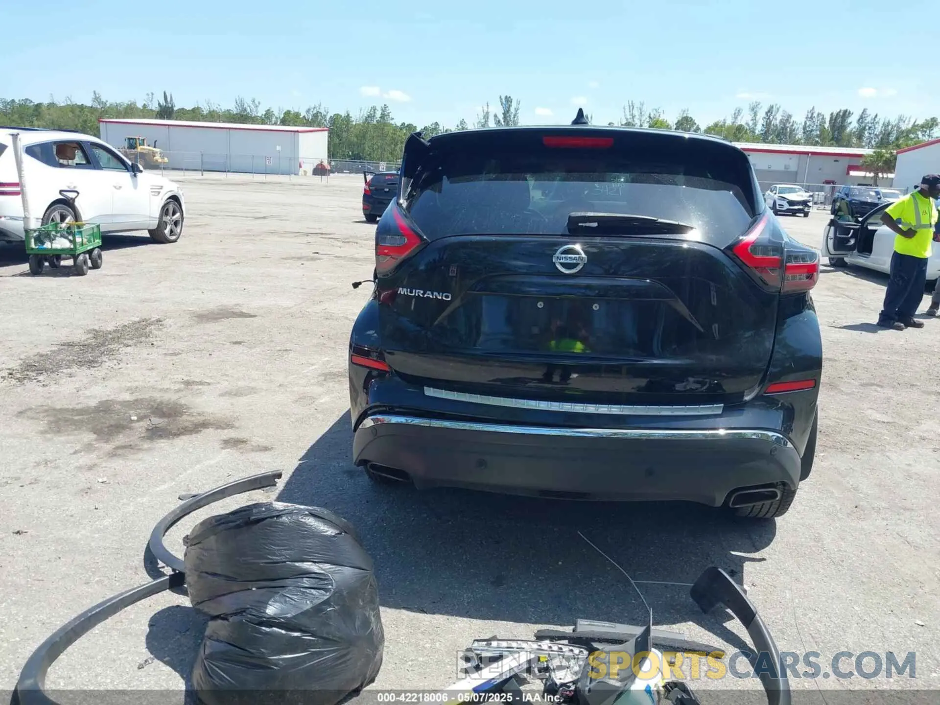 17 Photograph of a damaged car 5N1AZ2AJ3LN164844 NISSAN MURANO 2020