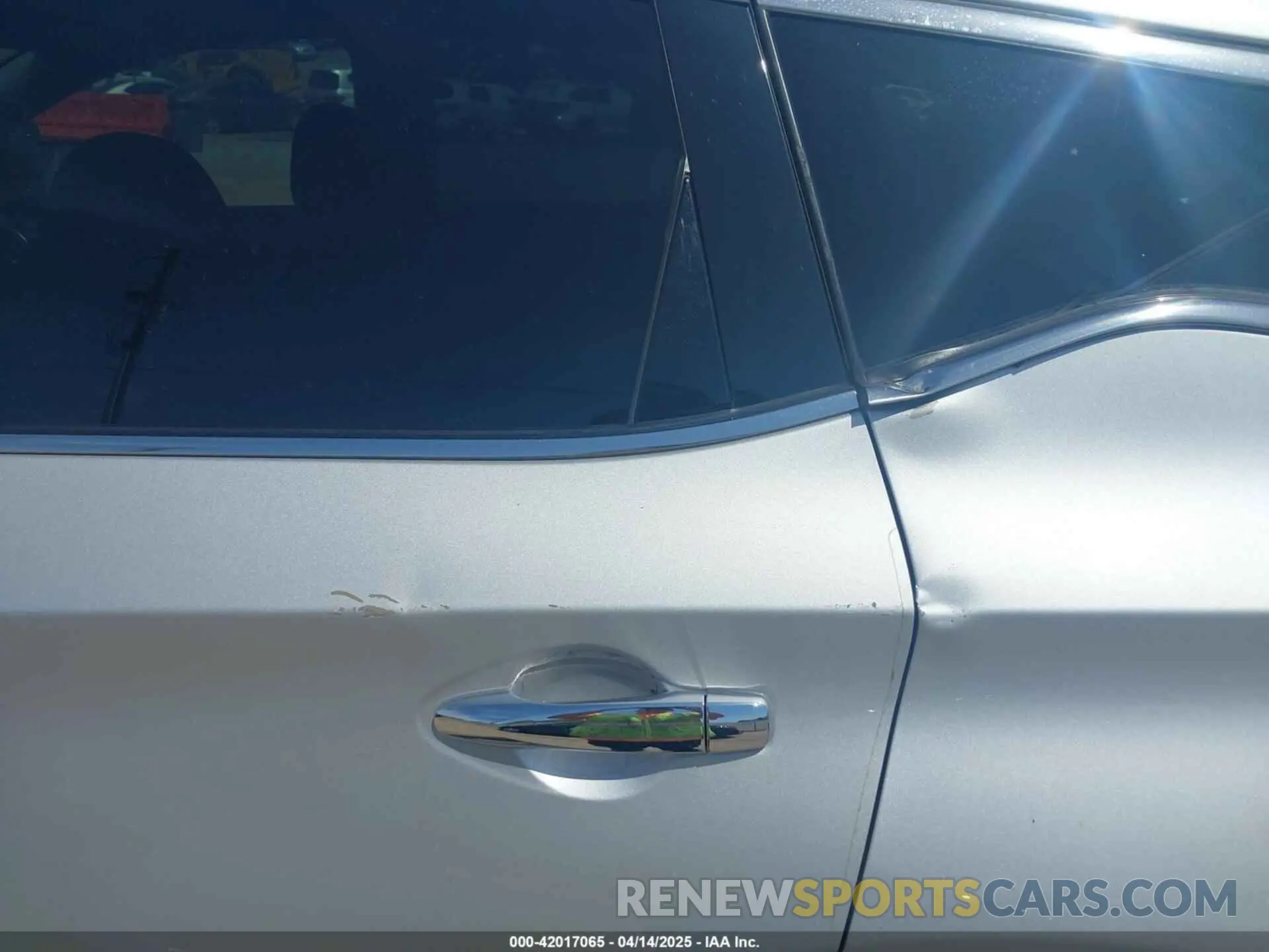 17 Photograph of a damaged car 5N1AZ2AJ9LN138247 NISSAN MURANO 2020
