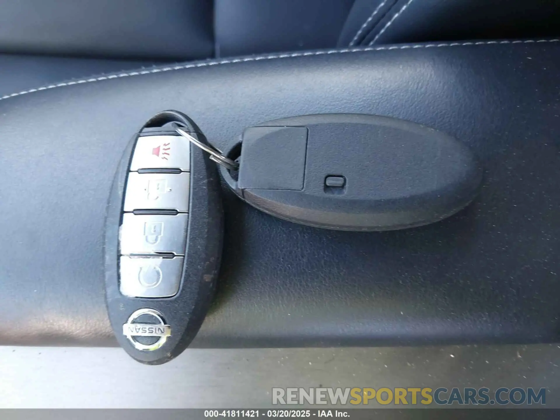 11 Photograph of a damaged car 5N1AZ2BJ3LN162235 NISSAN MURANO 2020