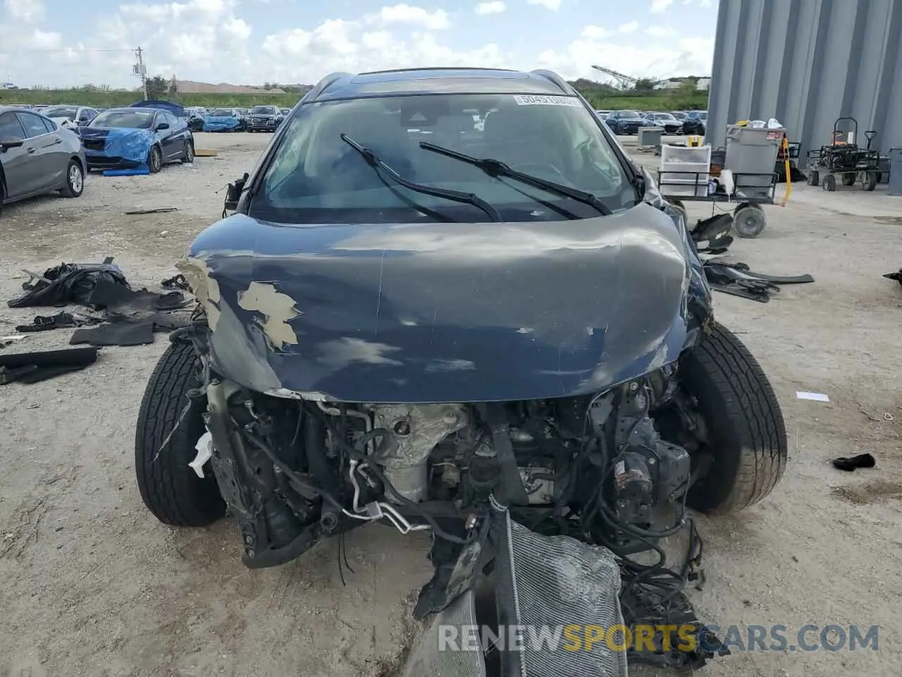 5 Photograph of a damaged car 5N1AZ2BS8LN152714 NISSAN MURANO 2020