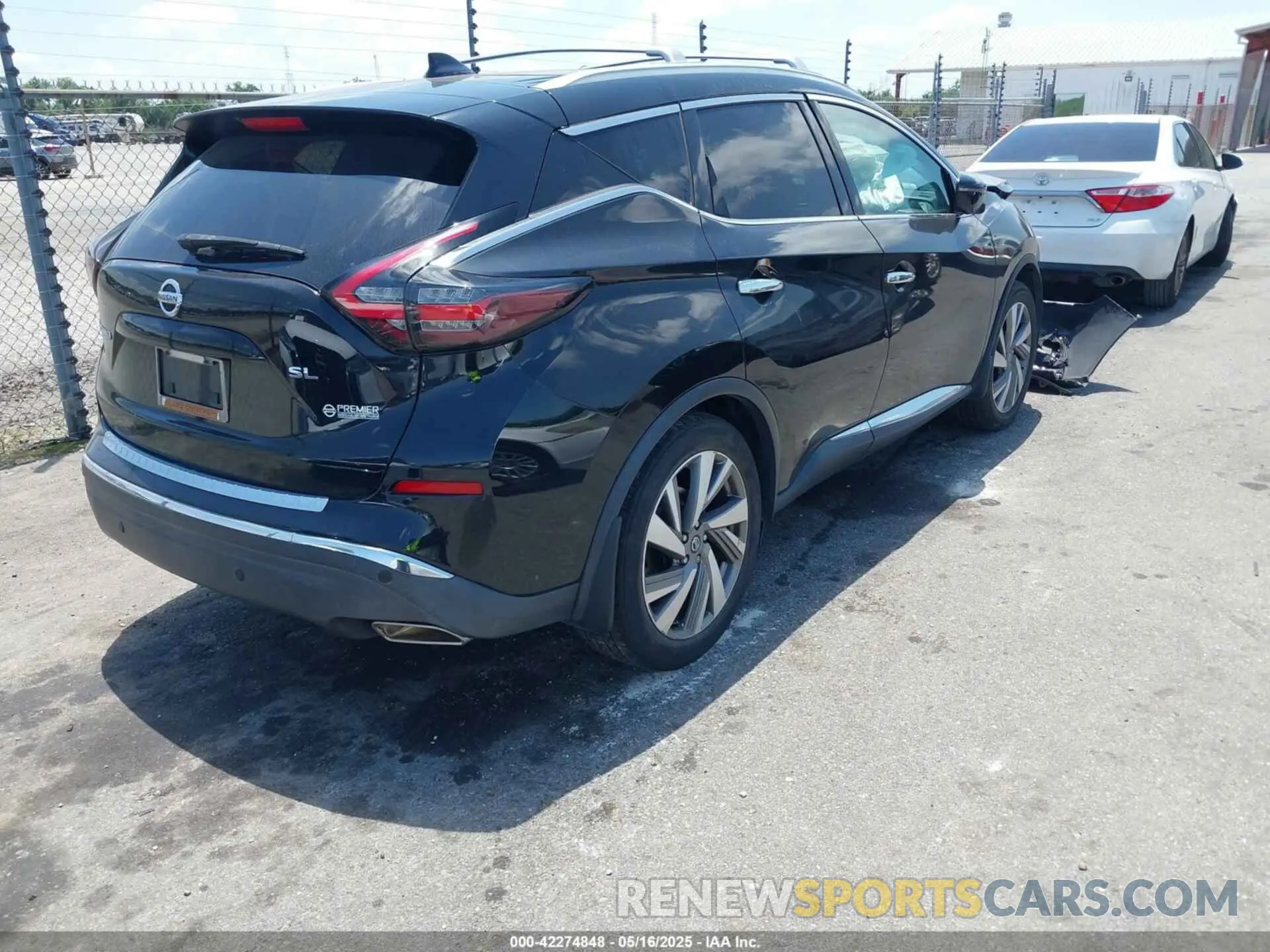 4 Photograph of a damaged car 5N1AZ2CJ5LN153390 NISSAN MURANO 2020