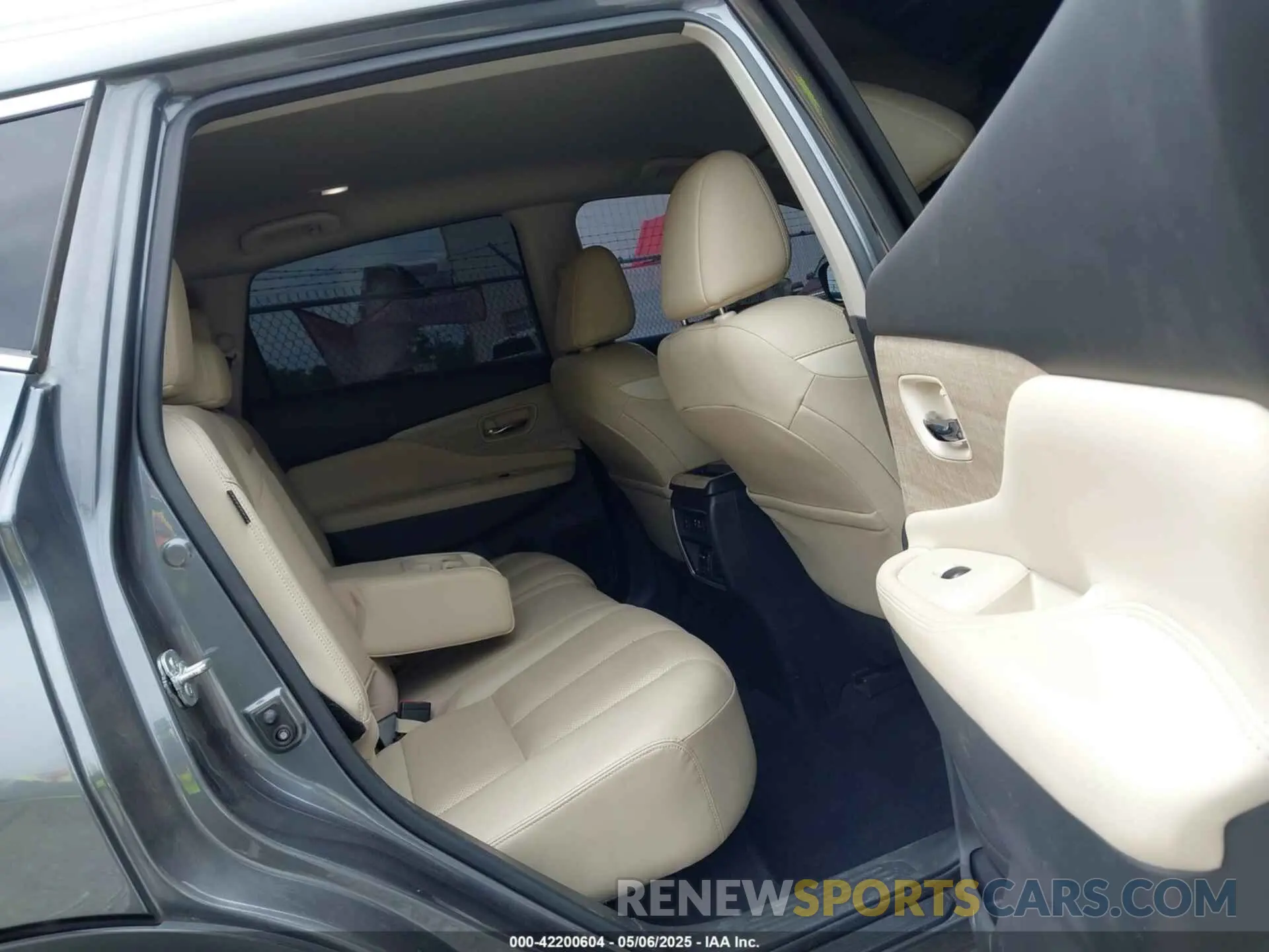 8 Photograph of a damaged car 5N1AZ2CJ8LN124708 NISSAN MURANO 2020