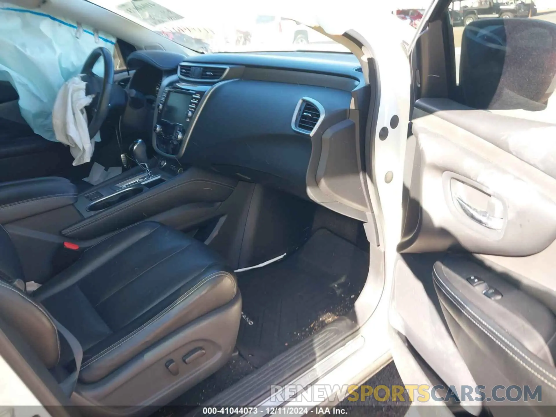 5 Photograph of a damaged car 5N1AZ2CJ9LN130579 NISSAN MURANO 2020