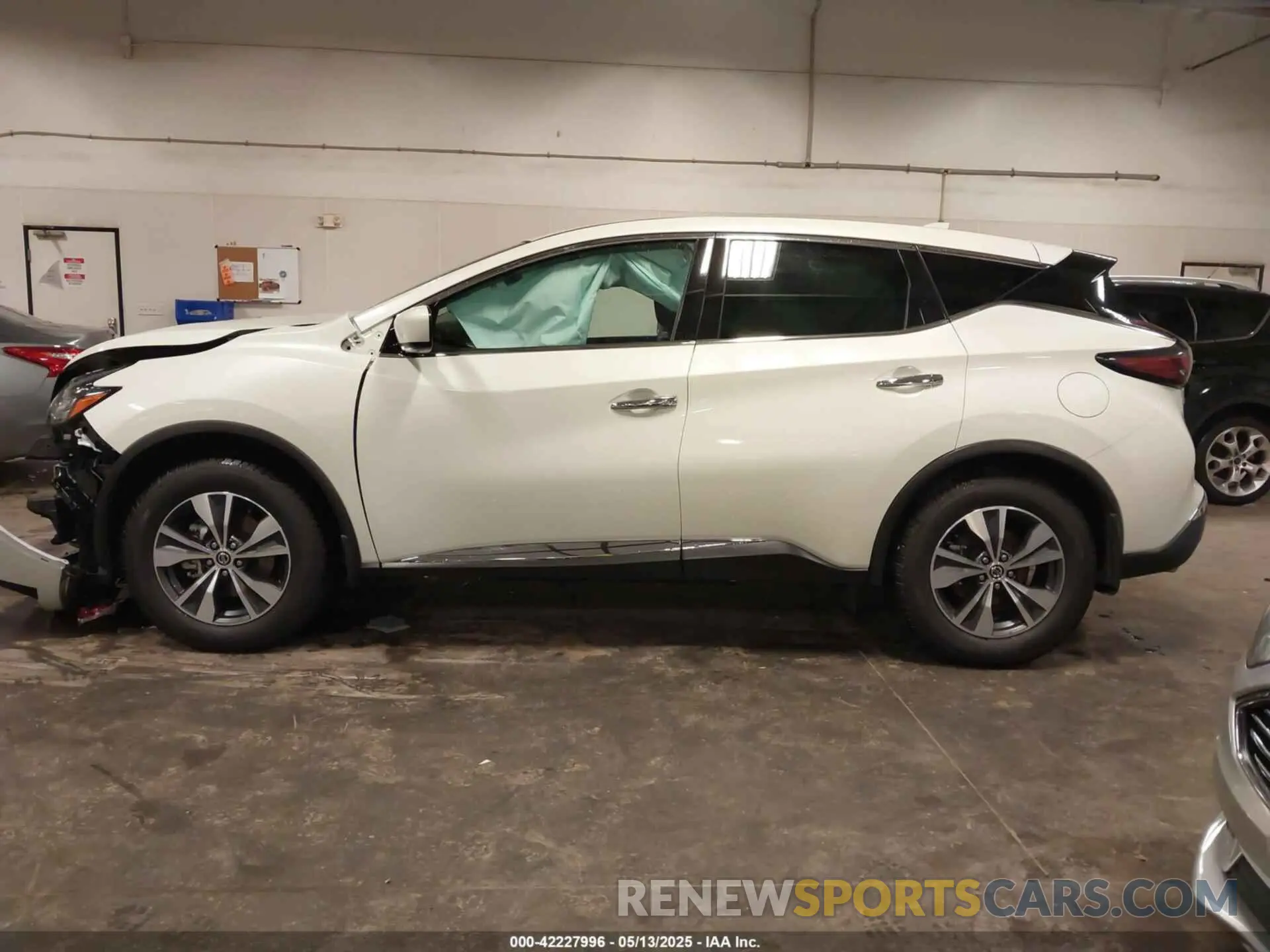 14 Photograph of a damaged car 5N1AZ2AS0MC117468 NISSAN MURANO 2021