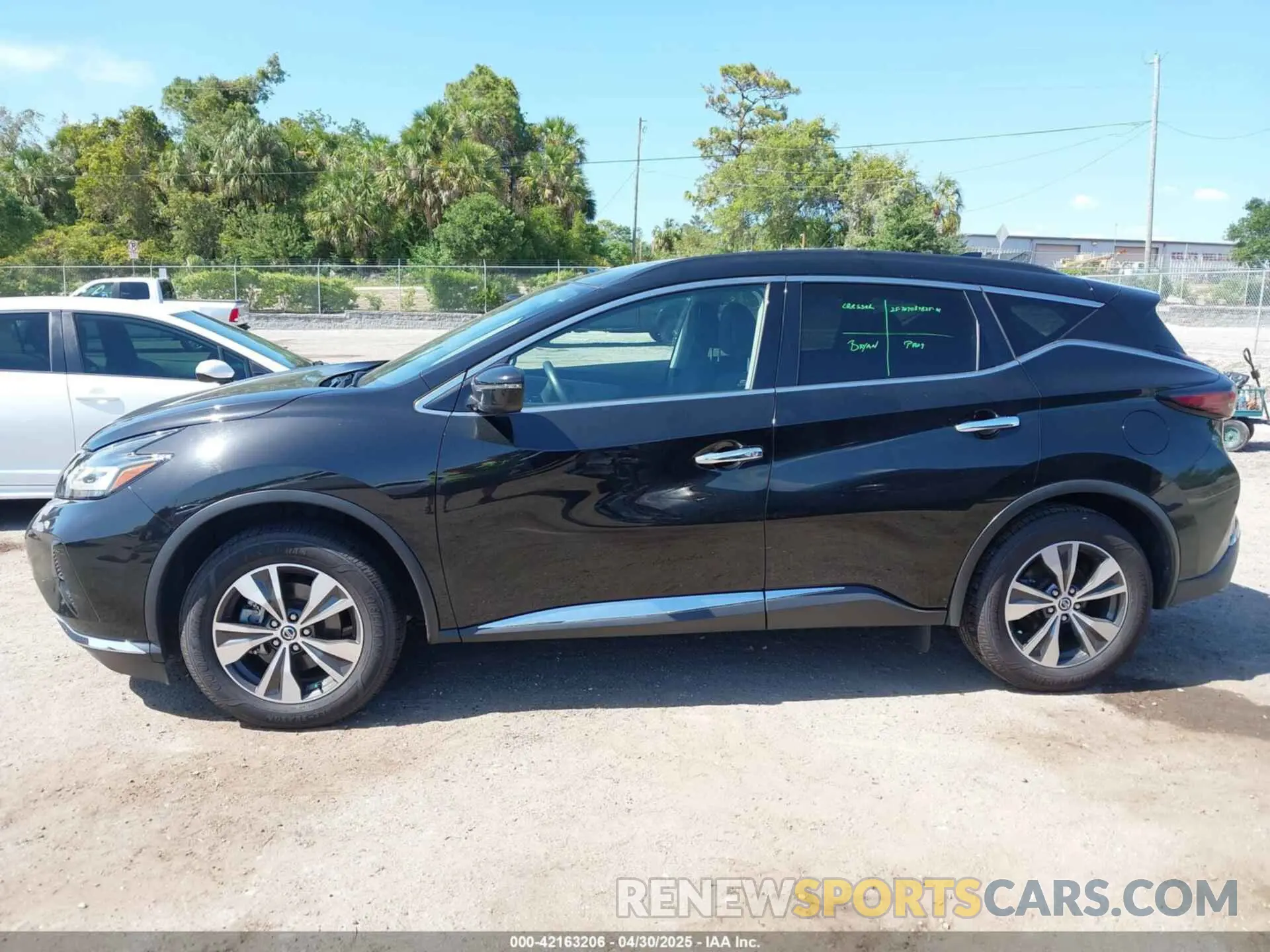 14 Photograph of a damaged car 5N1AZ2BS4MC137009 NISSAN MURANO 2021