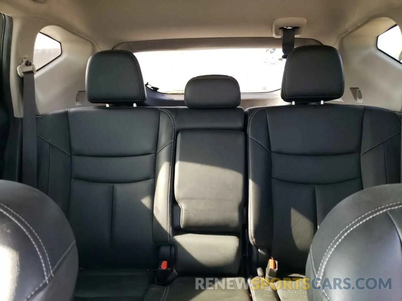 10 Photograph of a damaged car 5N1AZ2CJ1MC116561 NISSAN MURANO 2021