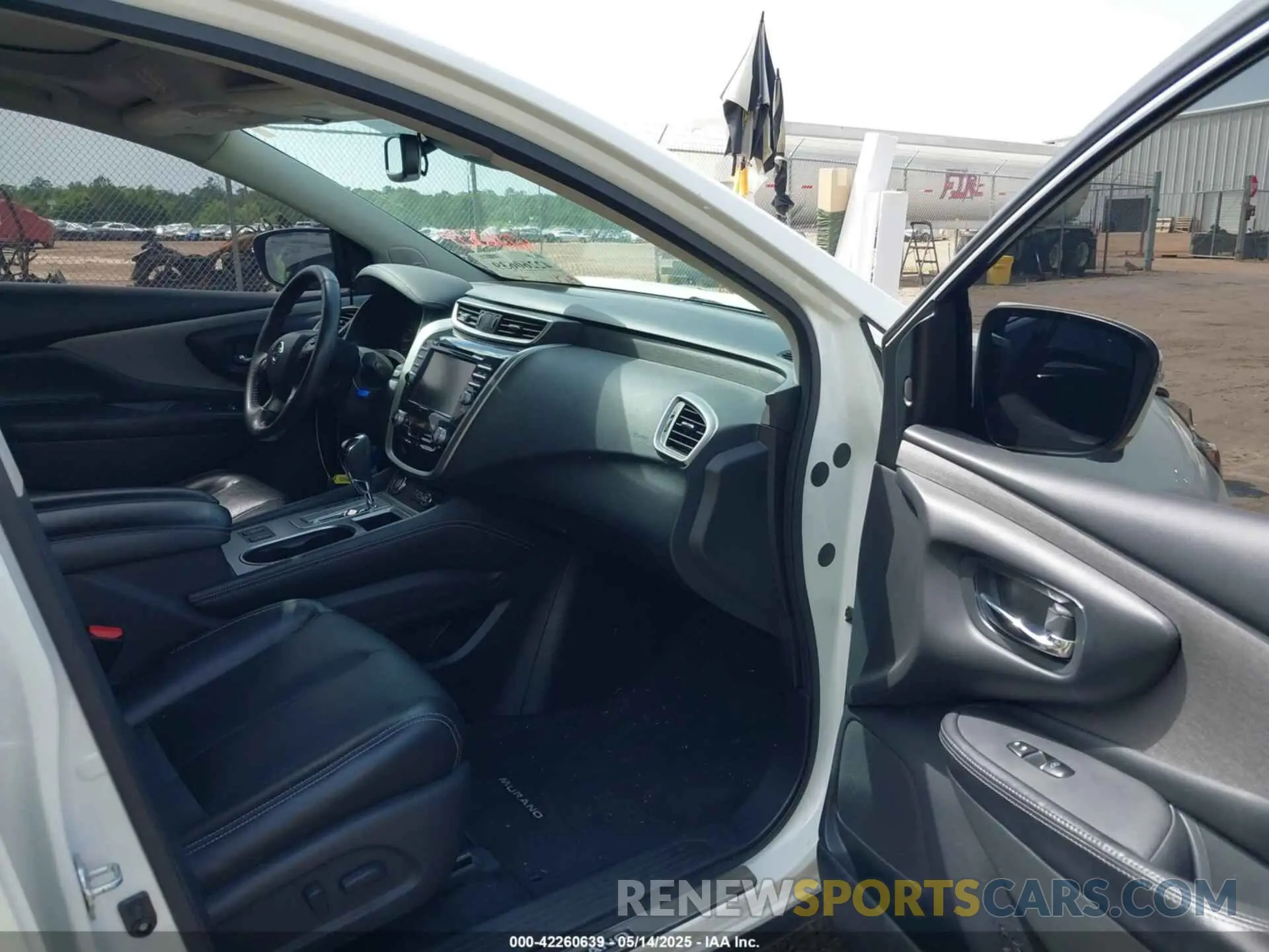 5 Photograph of a damaged car 5N1AZ2CJ2MC103785 NISSAN MURANO 2021