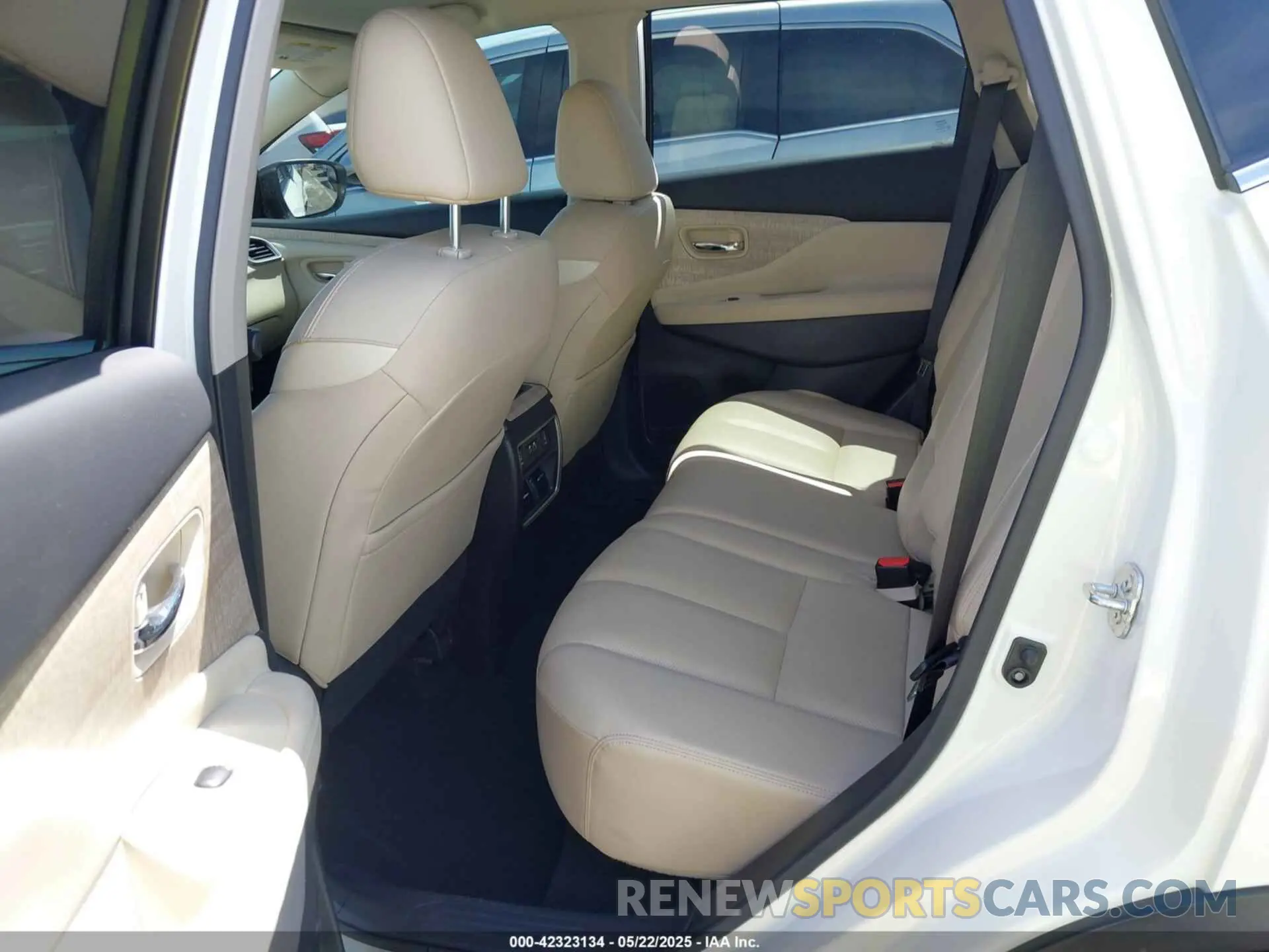 8 Photograph of a damaged car 5N1AZ2CJ9MC100169 NISSAN MURANO 2021