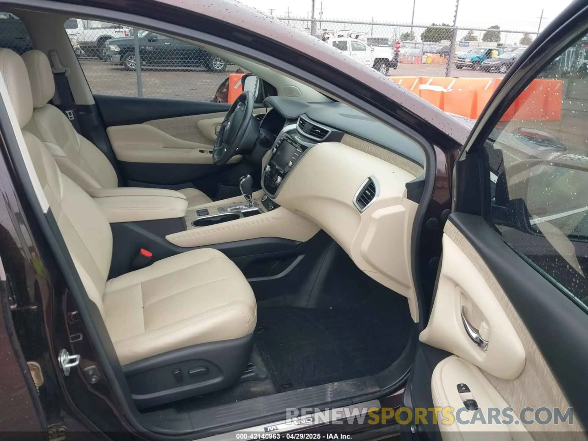 5 Photograph of a damaged car 5N1AZ2CJ9MC115755 NISSAN MURANO 2021