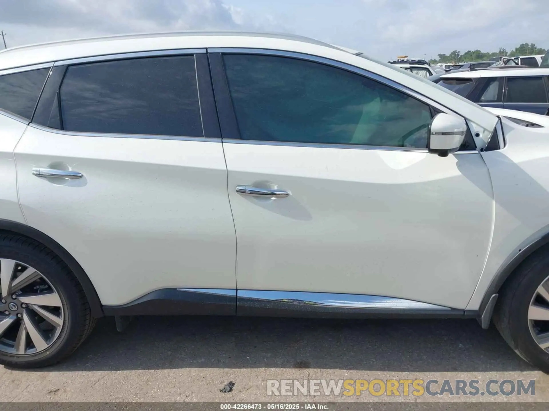 13 Photograph of a damaged car 5N1AZ2CJXMC132466 NISSAN MURANO 2021
