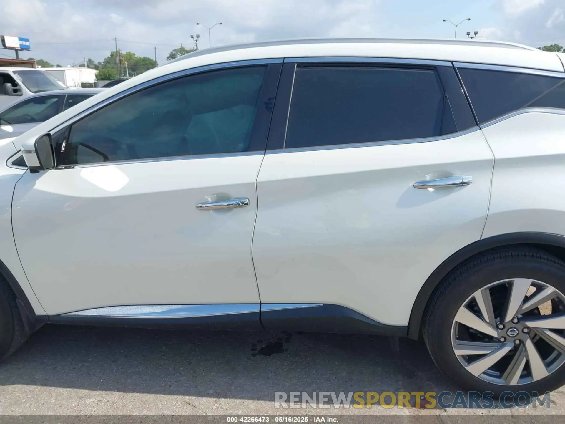 14 Photograph of a damaged car 5N1AZ2CJXMC132466 NISSAN MURANO 2021