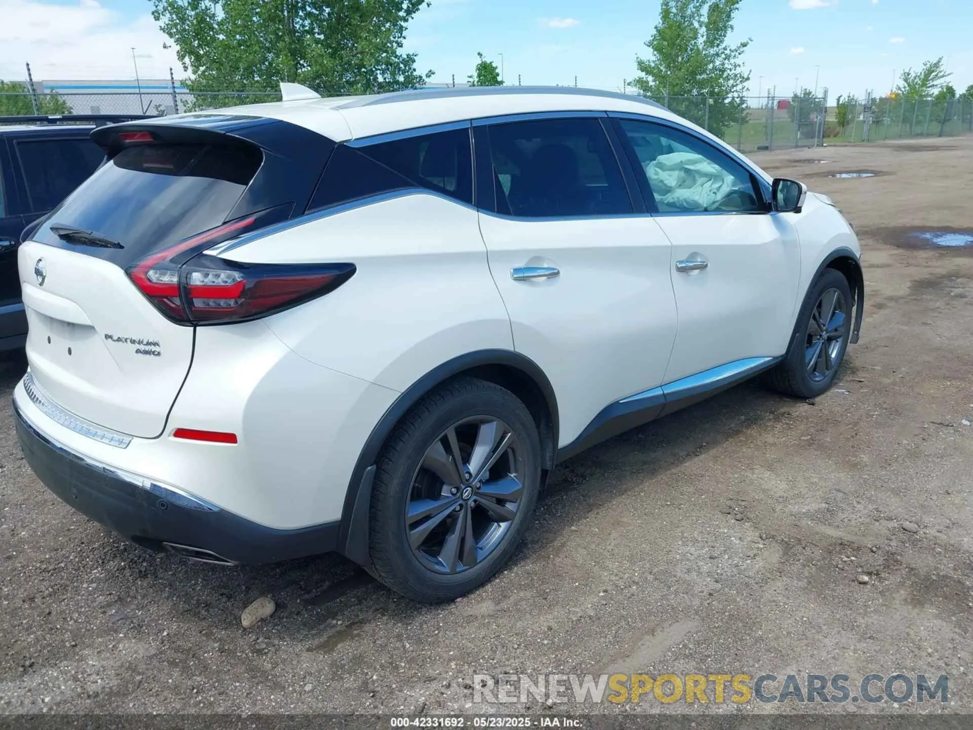 4 Photograph of a damaged car 5N1AZ2DSXMC113150 NISSAN MURANO 2021