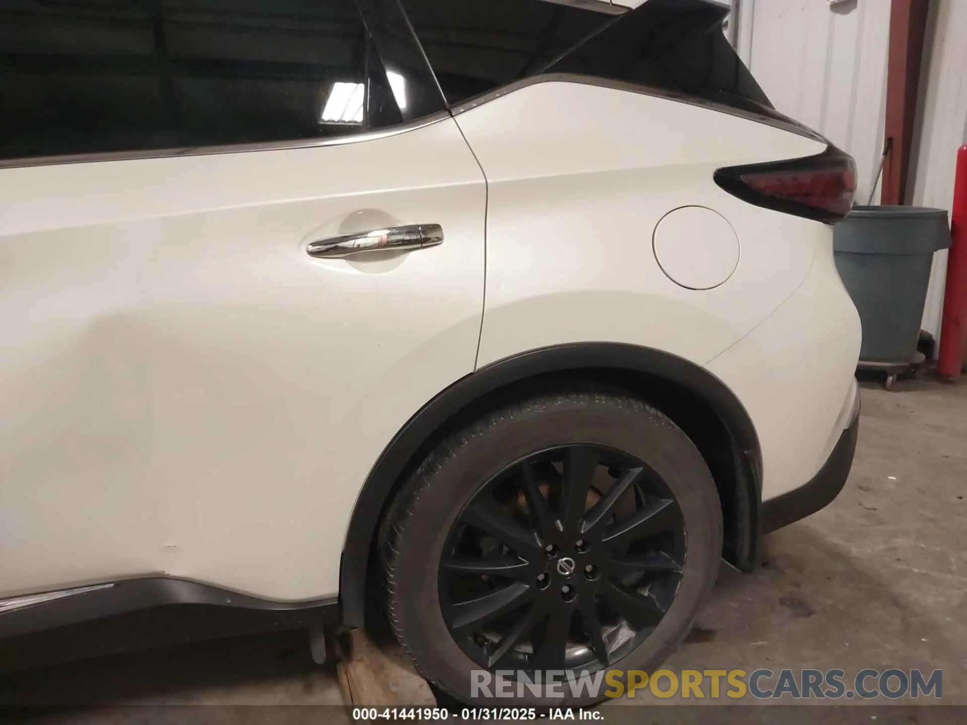 19 Photograph of a damaged car 5N1AZ2DSXMC138808 NISSAN MURANO 2021