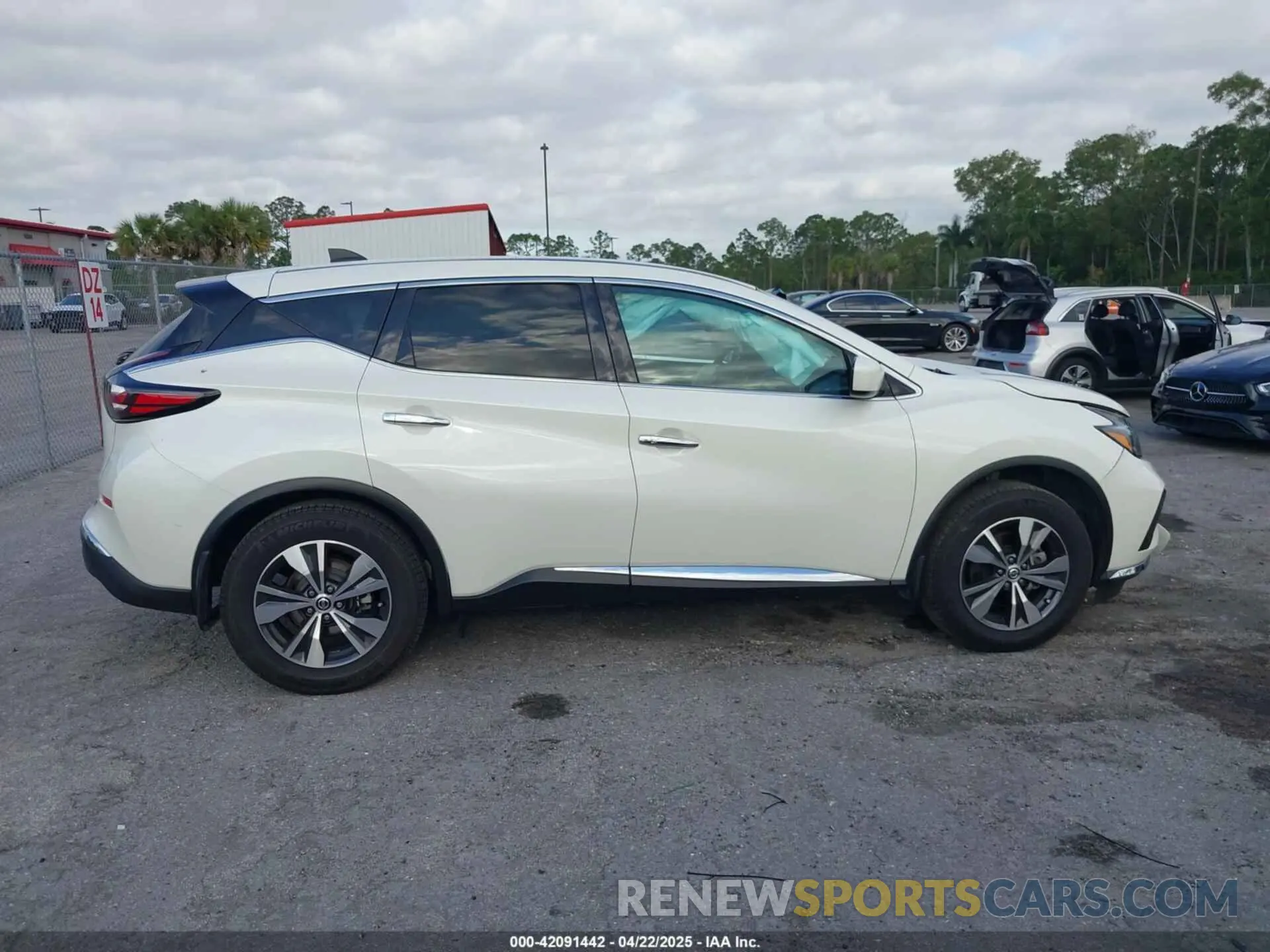 13 Photograph of a damaged car 5N1AZ2AJ8NC121311 NISSAN MURANO 2022