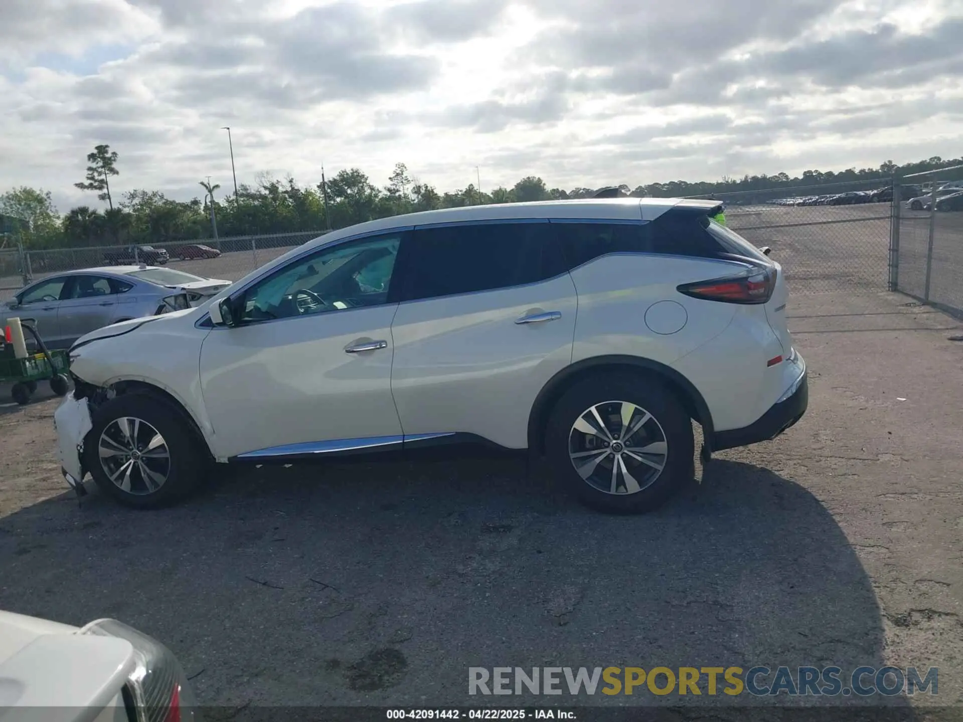 14 Photograph of a damaged car 5N1AZ2AJ8NC121311 NISSAN MURANO 2022