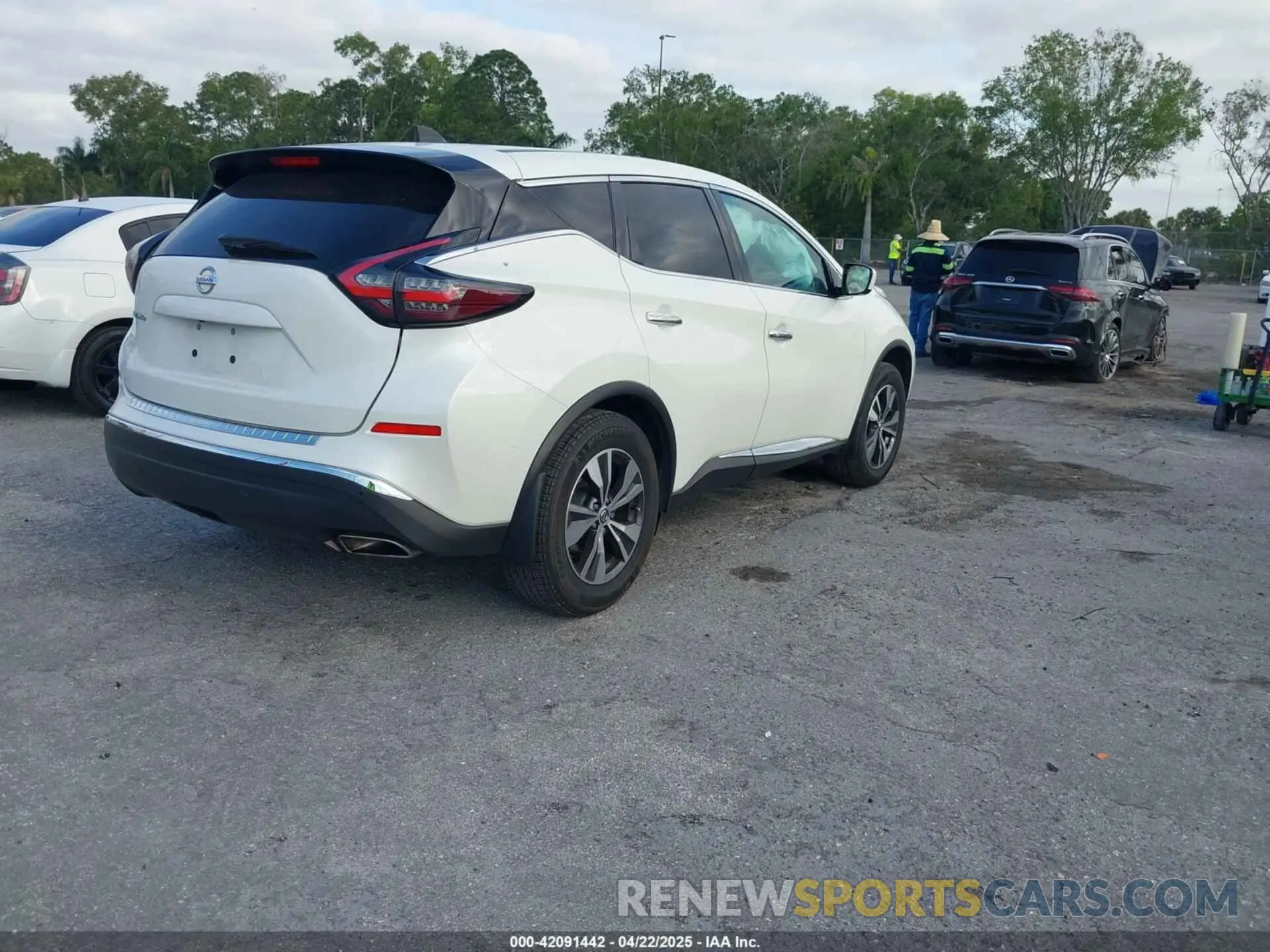 4 Photograph of a damaged car 5N1AZ2AJ8NC121311 NISSAN MURANO 2022