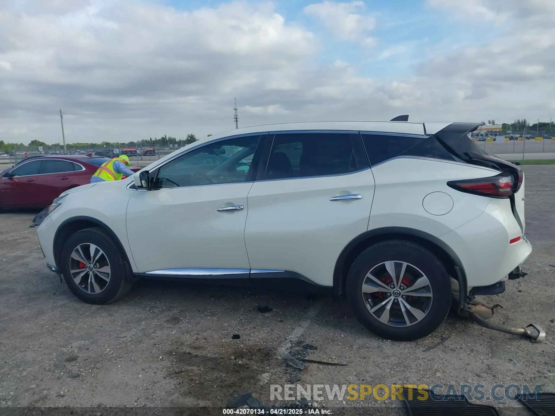 15 Photograph of a damaged car 5N1AZ2ASXNC121965 NISSAN MURANO 2022