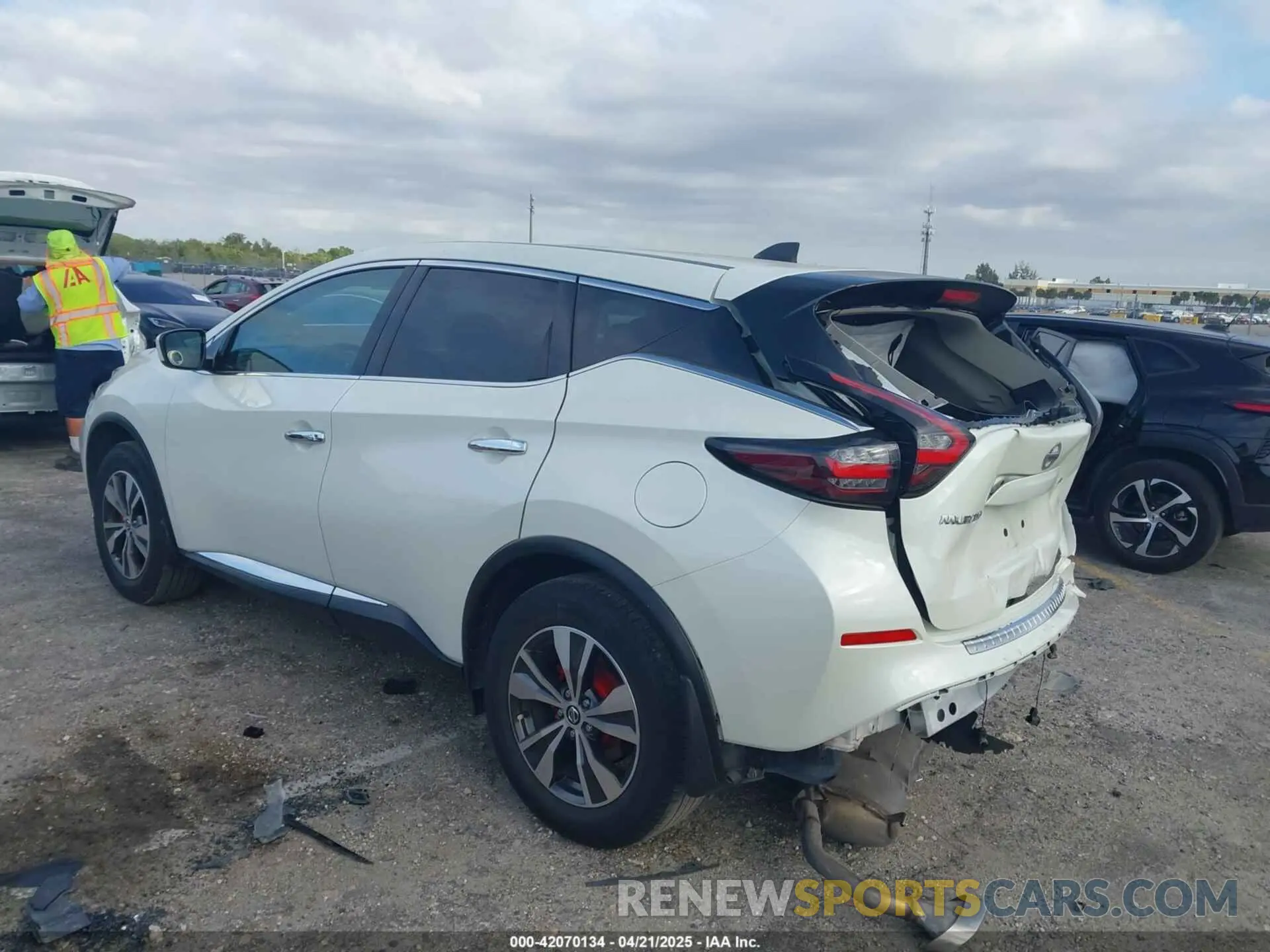 3 Photograph of a damaged car 5N1AZ2ASXNC121965 NISSAN MURANO 2022