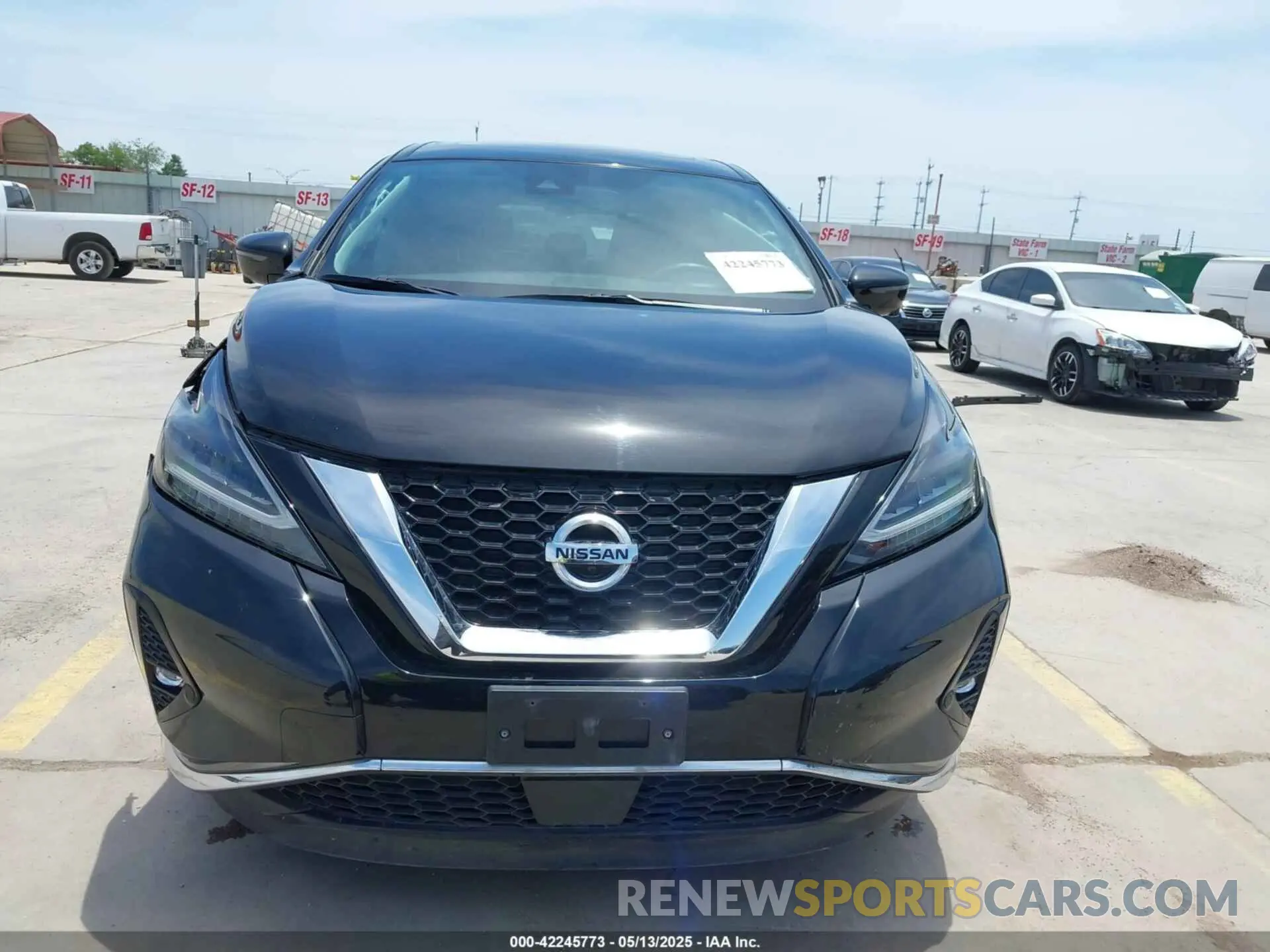 11 Photograph of a damaged car 5N1AZ2CJ4NC116622 NISSAN MURANO 2022