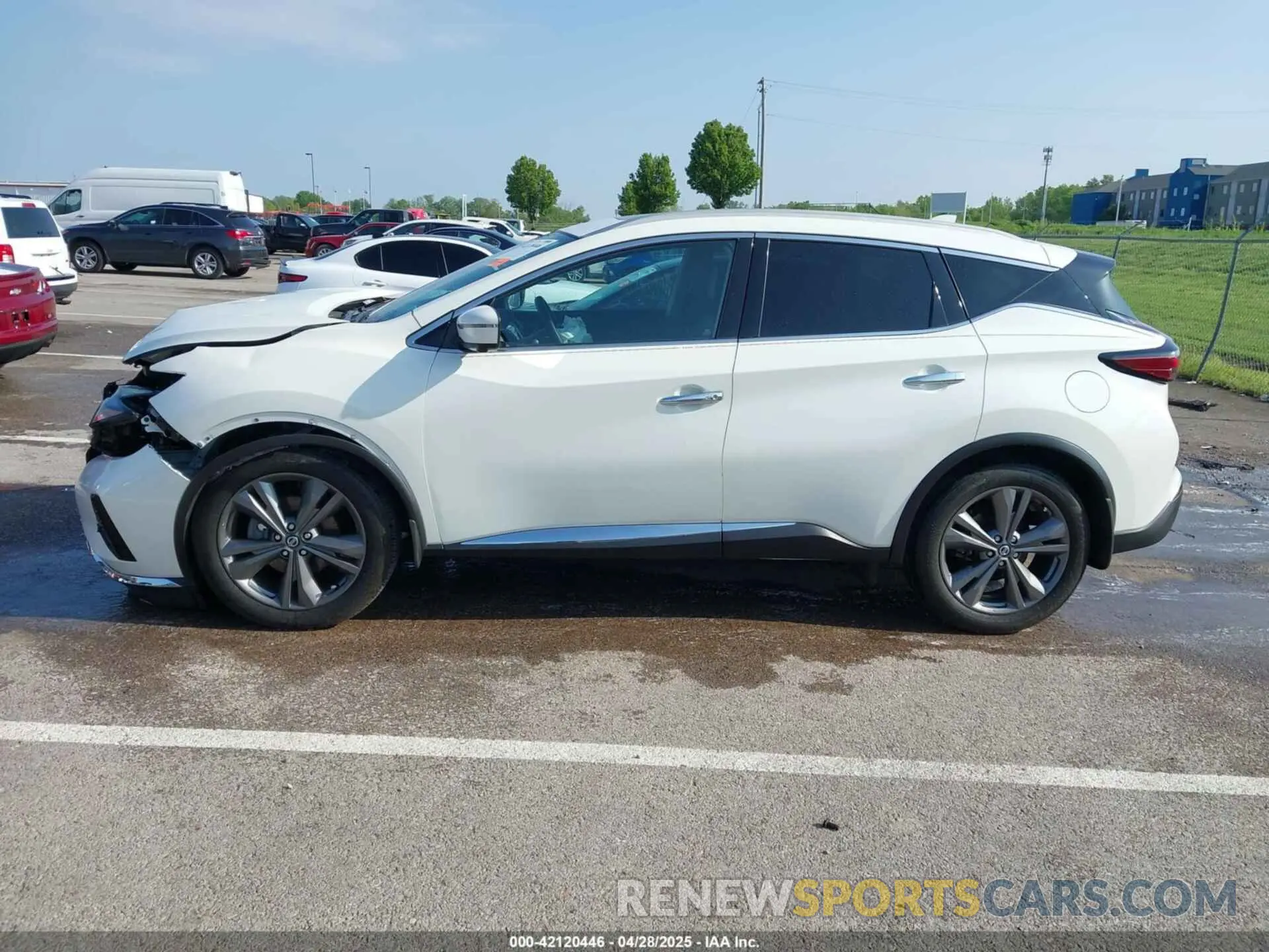 14 Photograph of a damaged car 5N1AZ2DS3NC114836 NISSAN MURANO 2022