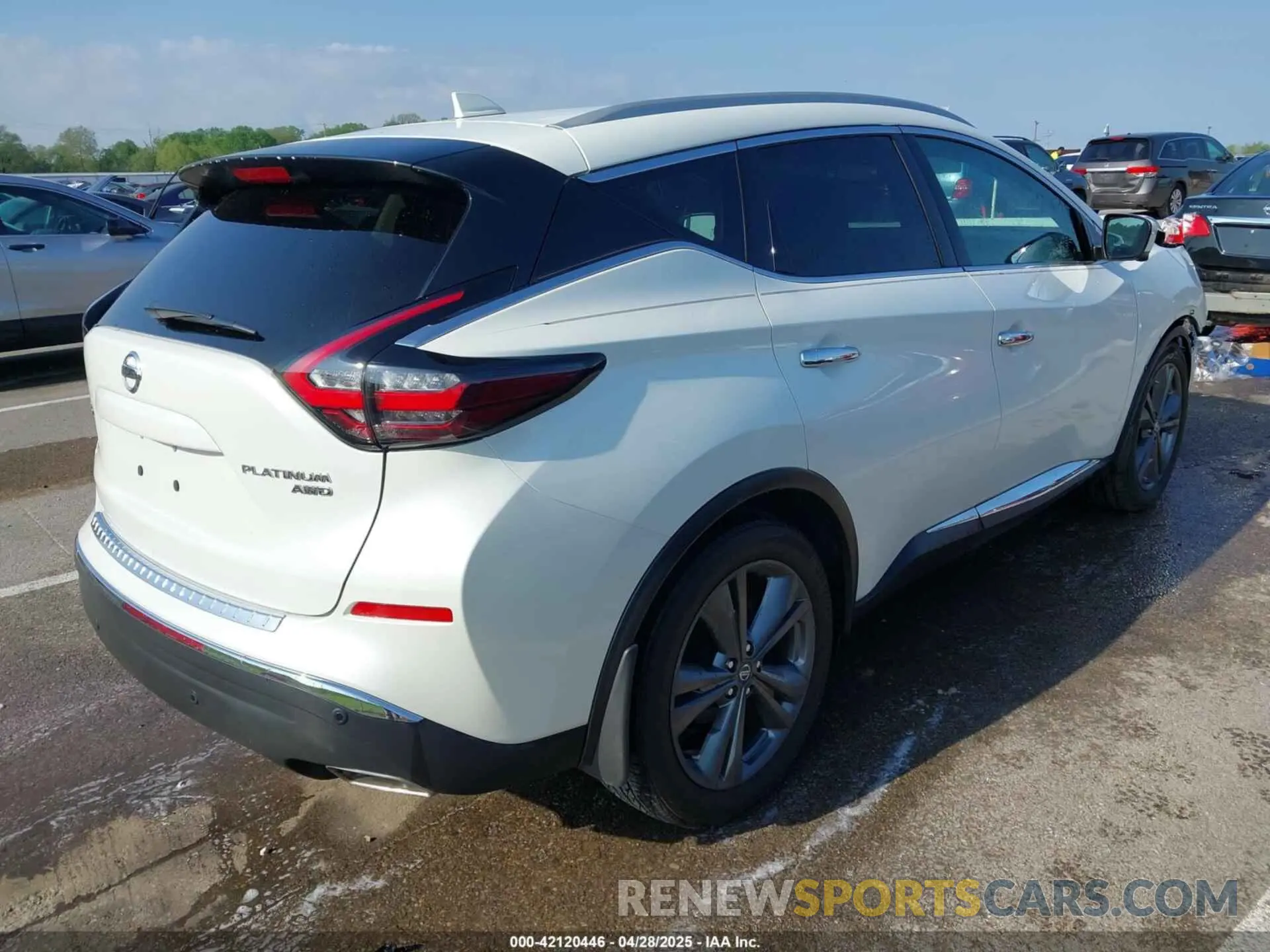 4 Photograph of a damaged car 5N1AZ2DS3NC114836 NISSAN MURANO 2022
