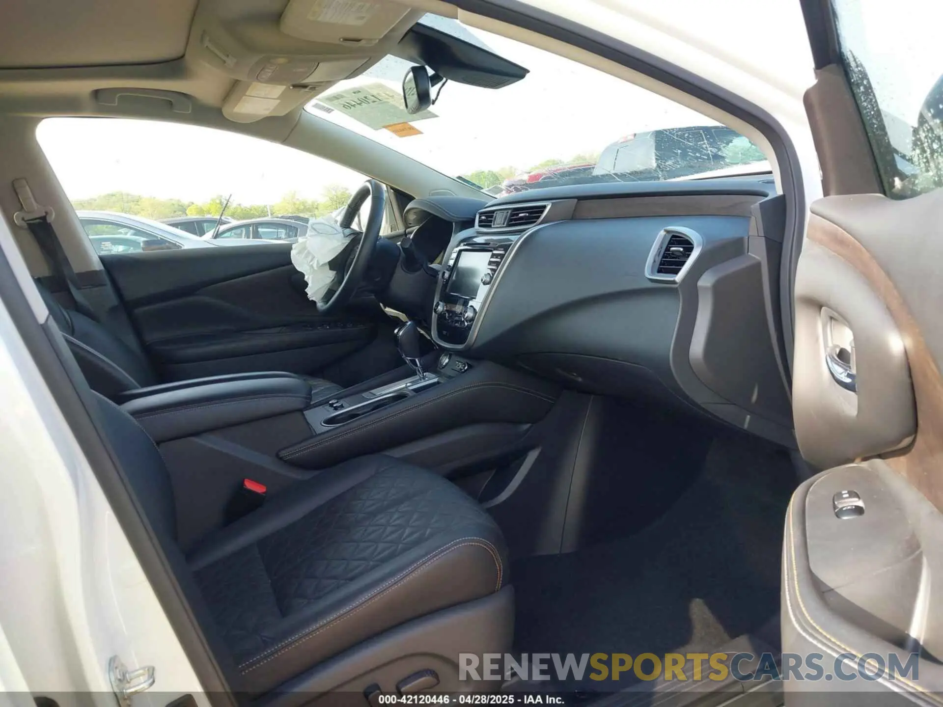 5 Photograph of a damaged car 5N1AZ2DS3NC114836 NISSAN MURANO 2022