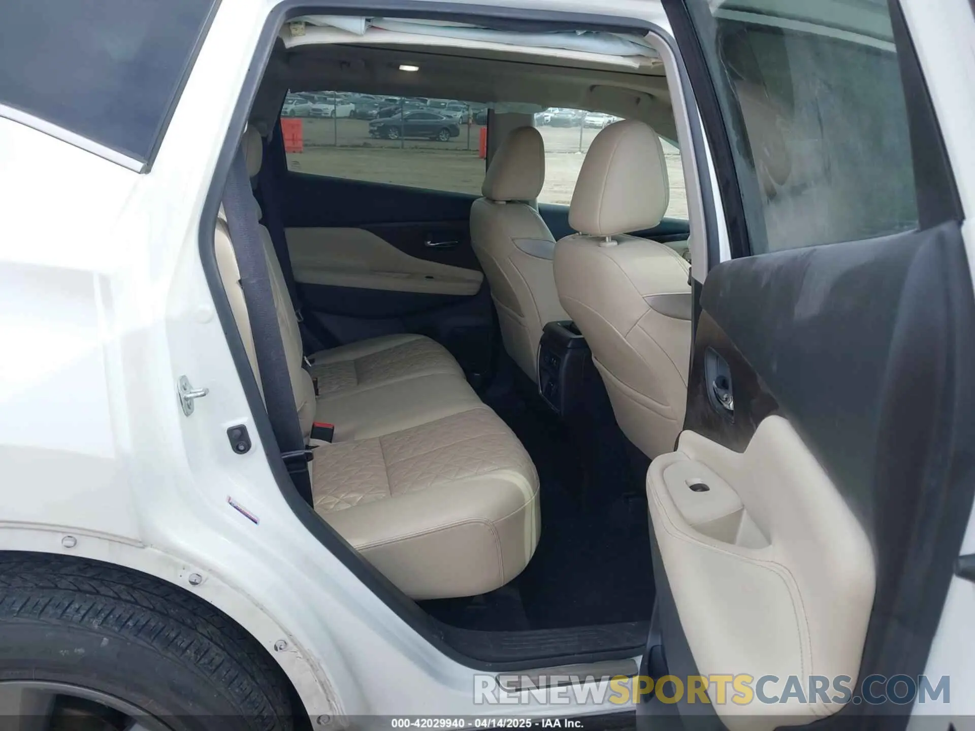 8 Photograph of a damaged car 5N1AZ2DSXNC112047 NISSAN MURANO 2022