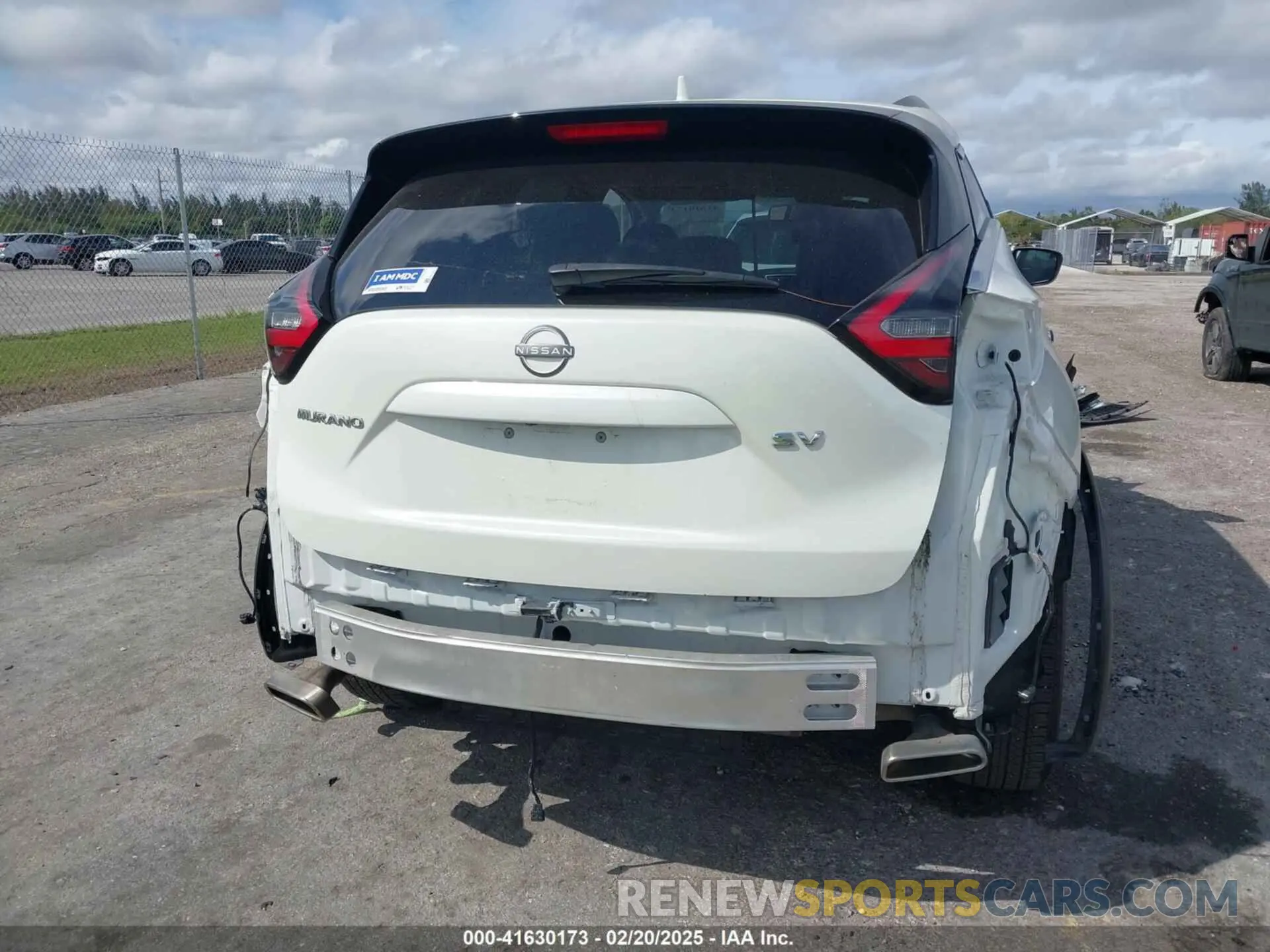 17 Photograph of a damaged car 5N1AZ2BJ7PC111015 NISSAN MURANO 2023