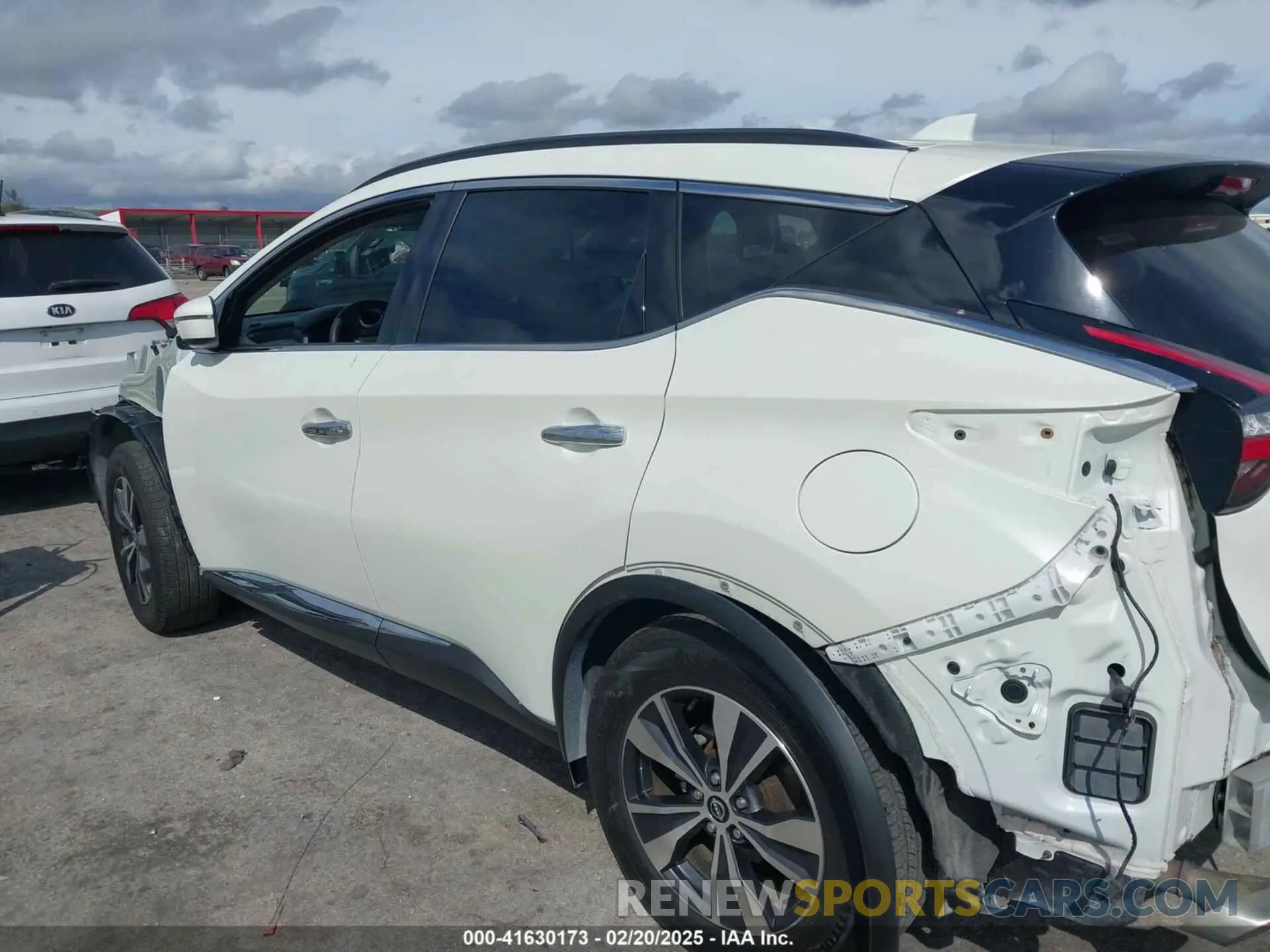 19 Photograph of a damaged car 5N1AZ2BJ7PC111015 NISSAN MURANO 2023