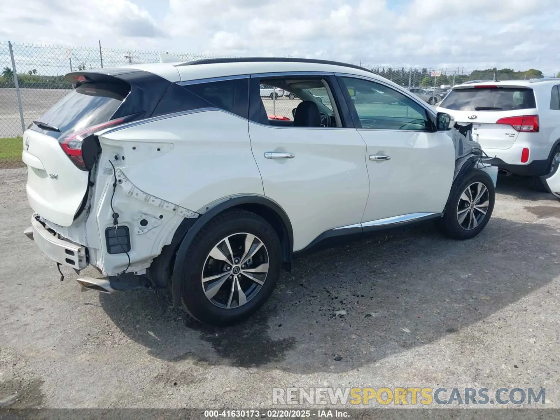 4 Photograph of a damaged car 5N1AZ2BJ7PC111015 NISSAN MURANO 2023