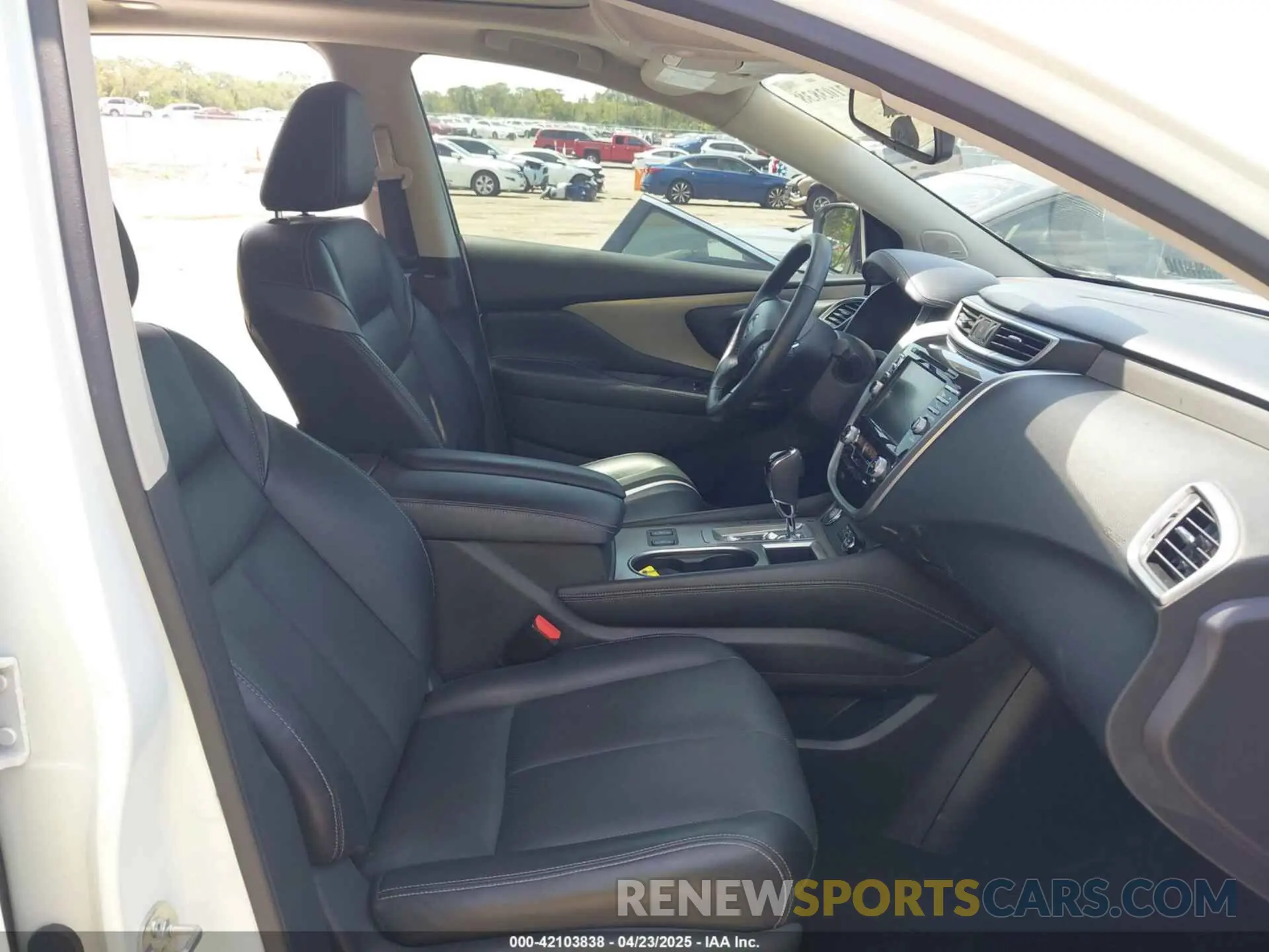 5 Photograph of a damaged car 5N1AZ2CJ0PC125739 NISSAN MURANO 2023