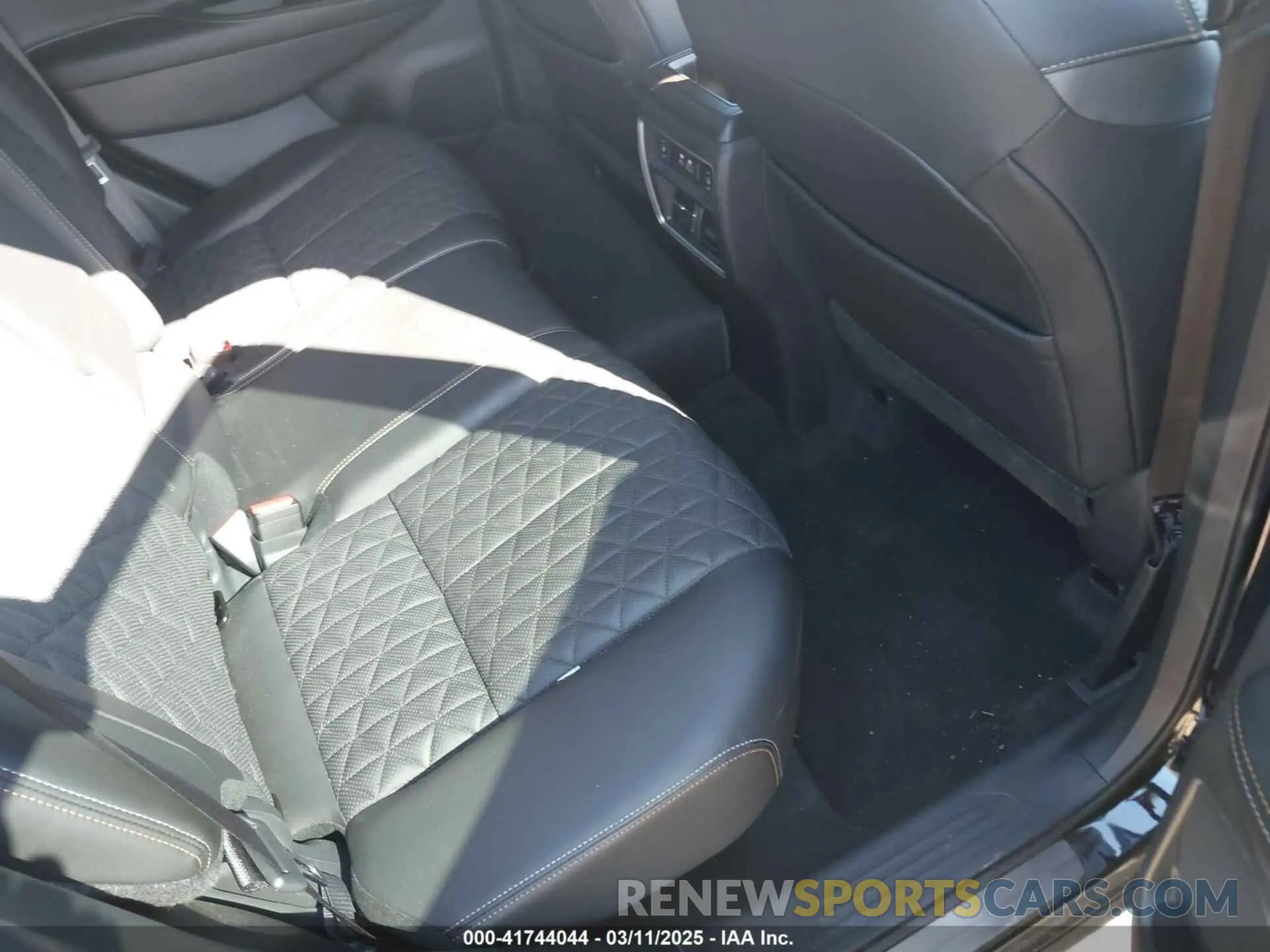 8 Photograph of a damaged car 5N1AZ2DS4PC102990 NISSAN MURANO 2023