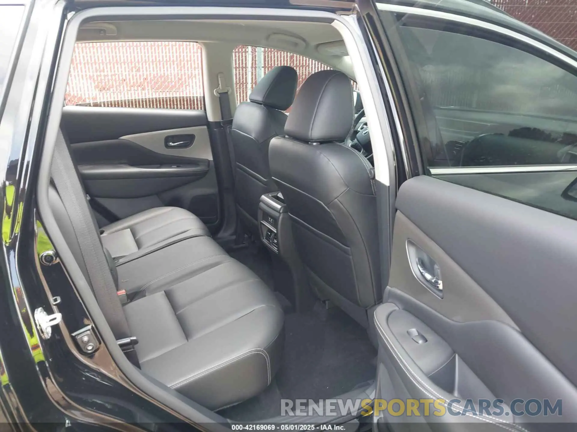 8 Photograph of a damaged car 5N1AZ2BJ2RC104685 NISSAN MURANO 2024