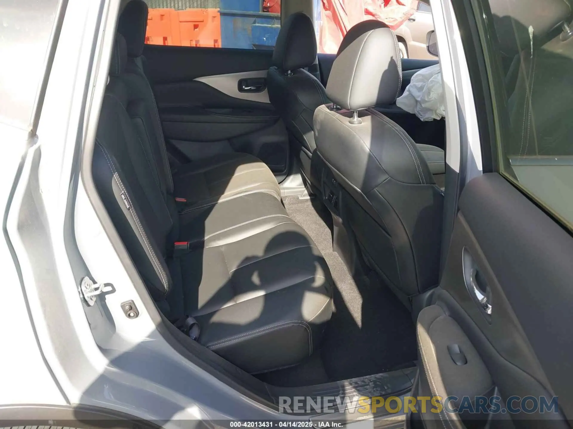 8 Photograph of a damaged car 5N1AZ2BJ8RC125556 NISSAN MURANO 2024
