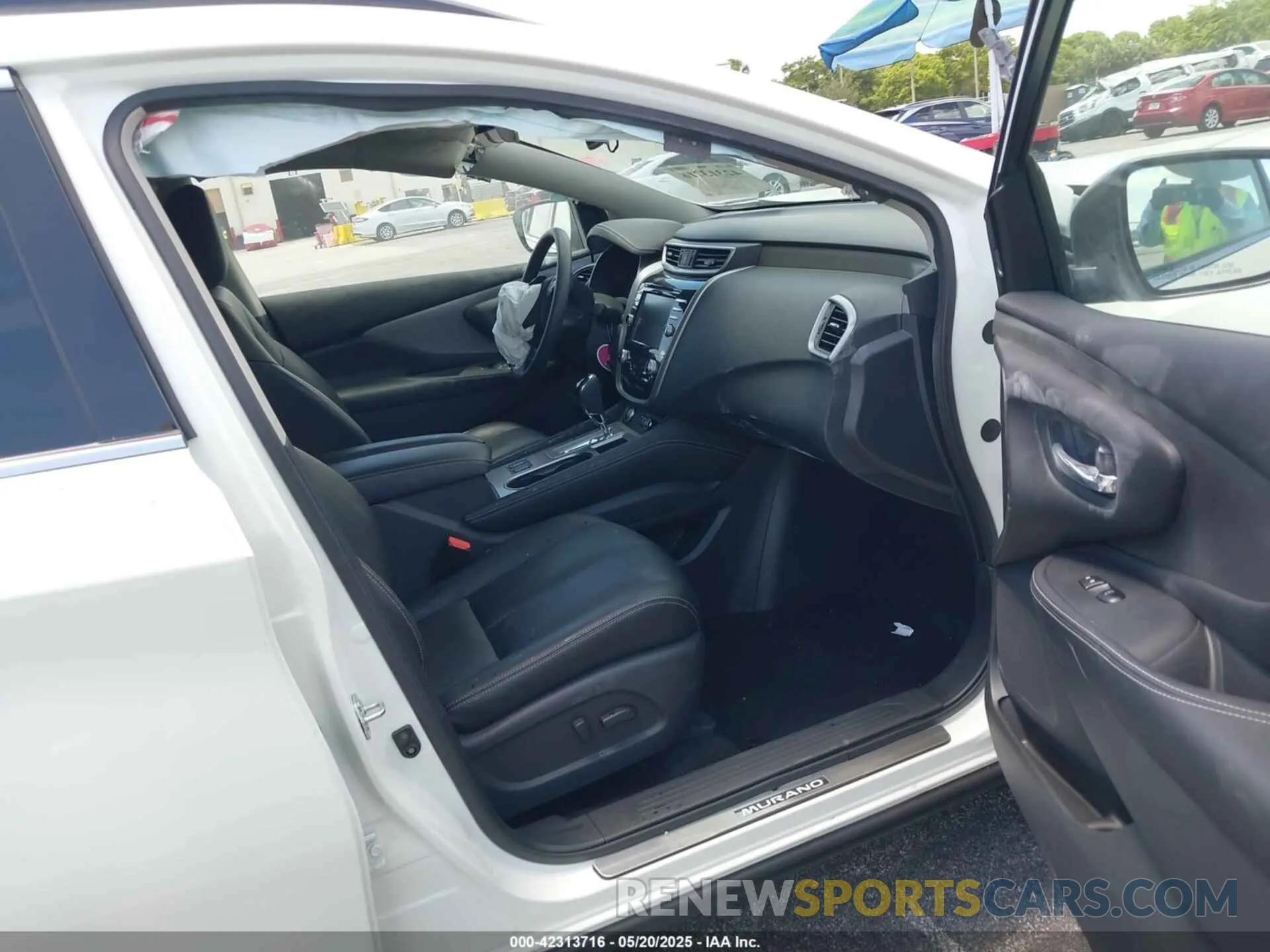 5 Photograph of a damaged car 5N1AZ2BS5RC111297 NISSAN MURANO 2024