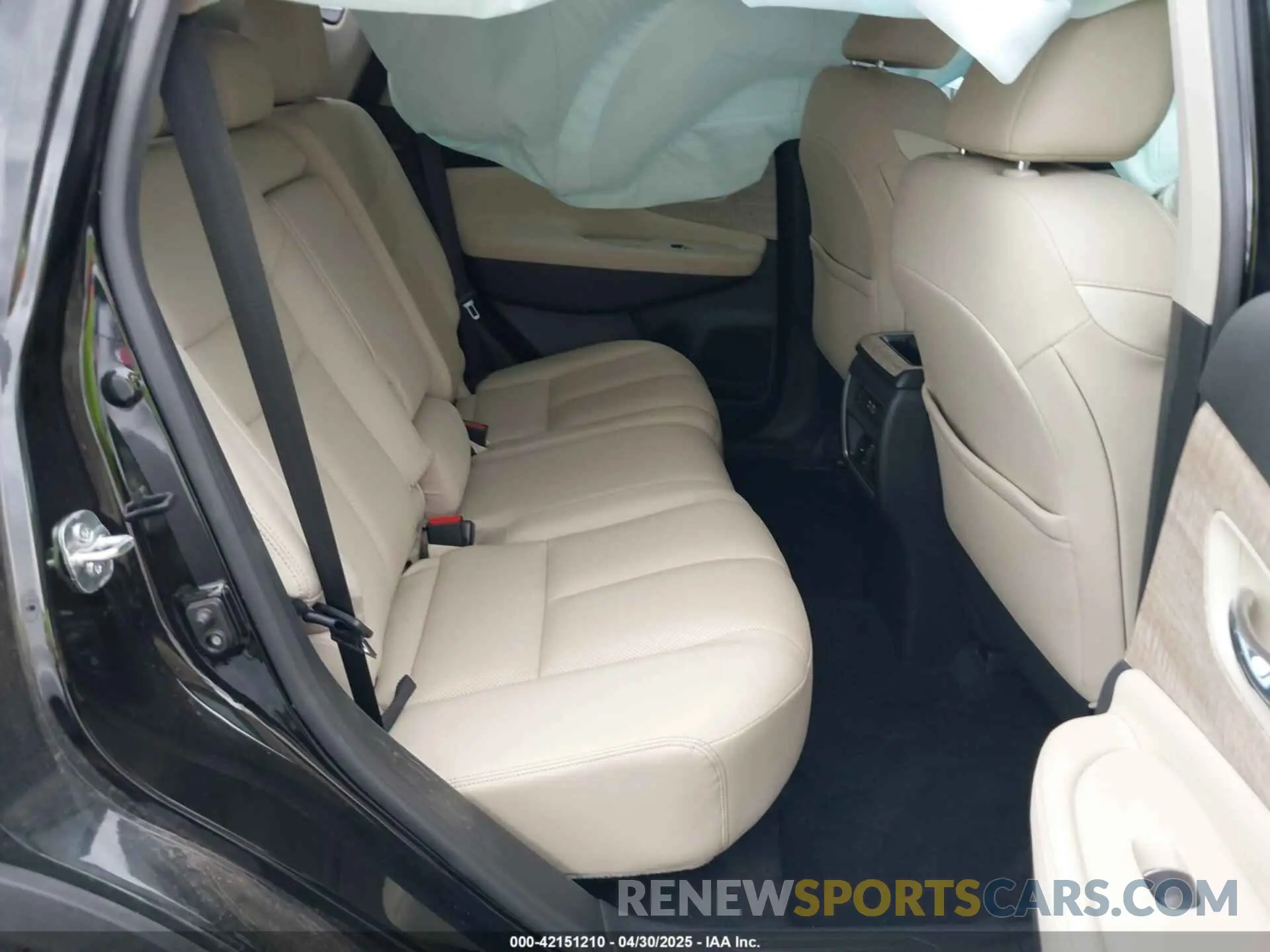 8 Photograph of a damaged car 5N1AZ2CJ7RC124011 NISSAN MURANO 2024