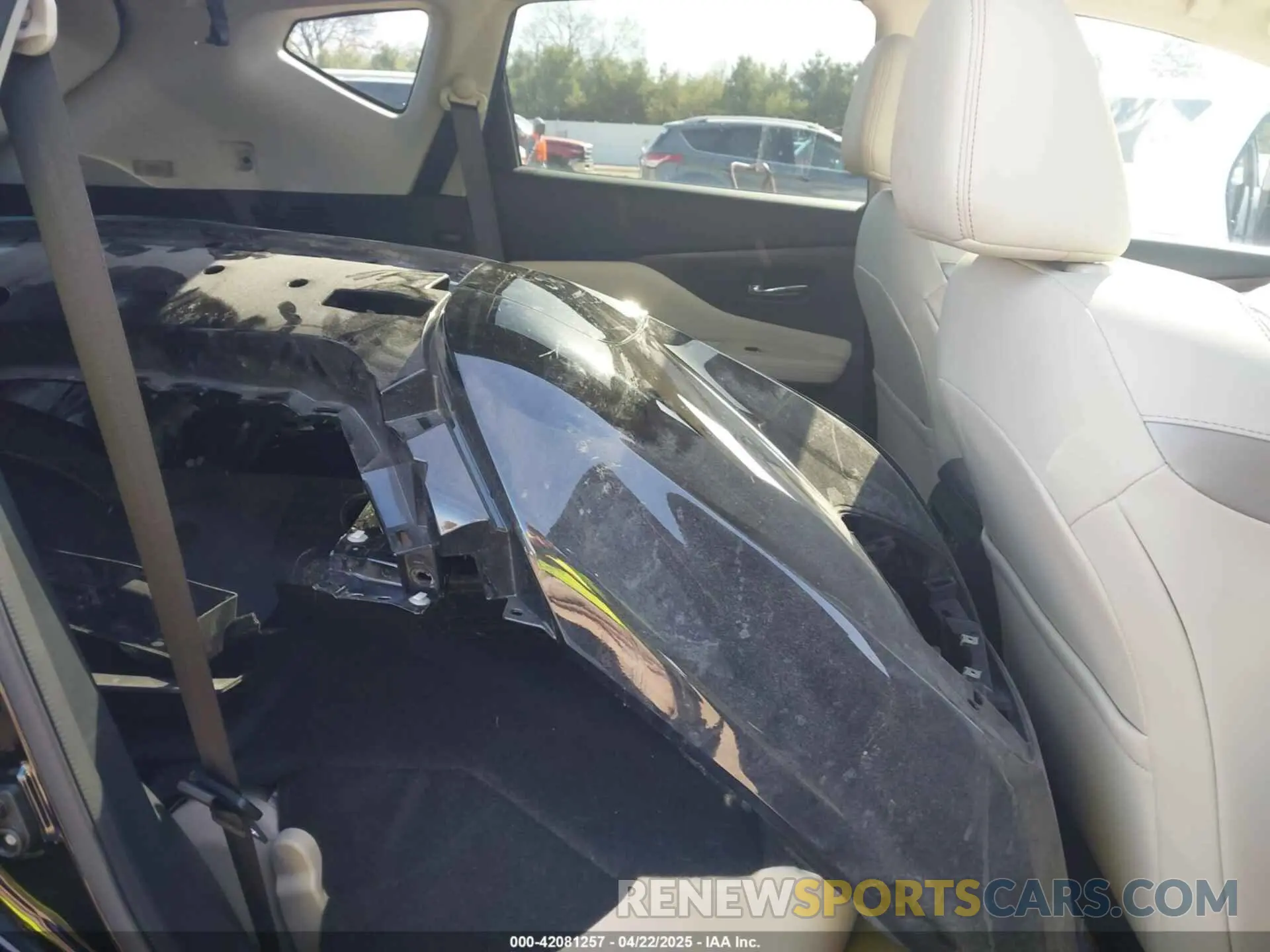 8 Photograph of a damaged car 5N1AZ2DS0RC114296 NISSAN MURANO 2024