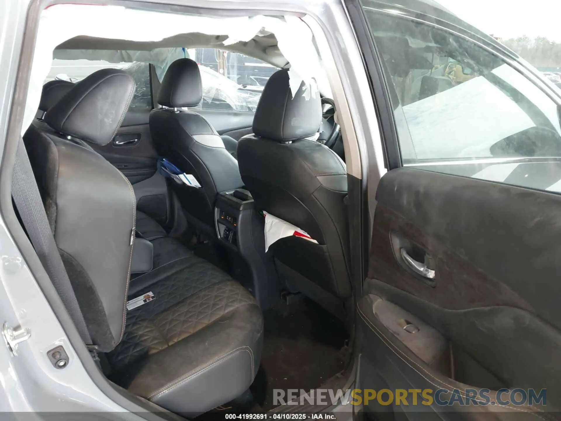 8 Photograph of a damaged car 5N1AZ2DS4RC104967 NISSAN MURANO 2024