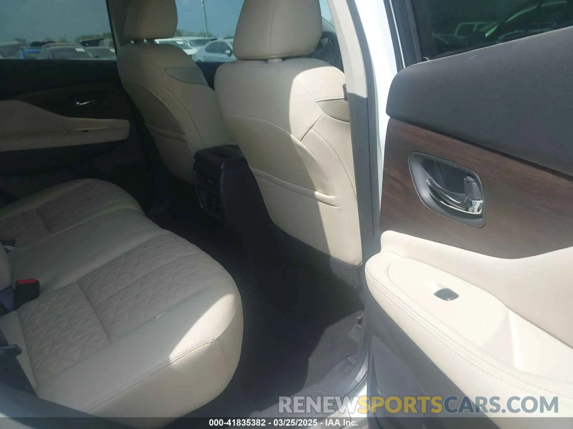 8 Photograph of a damaged car 5N1AZ2DS5RC108736 NISSAN MURANO 2024