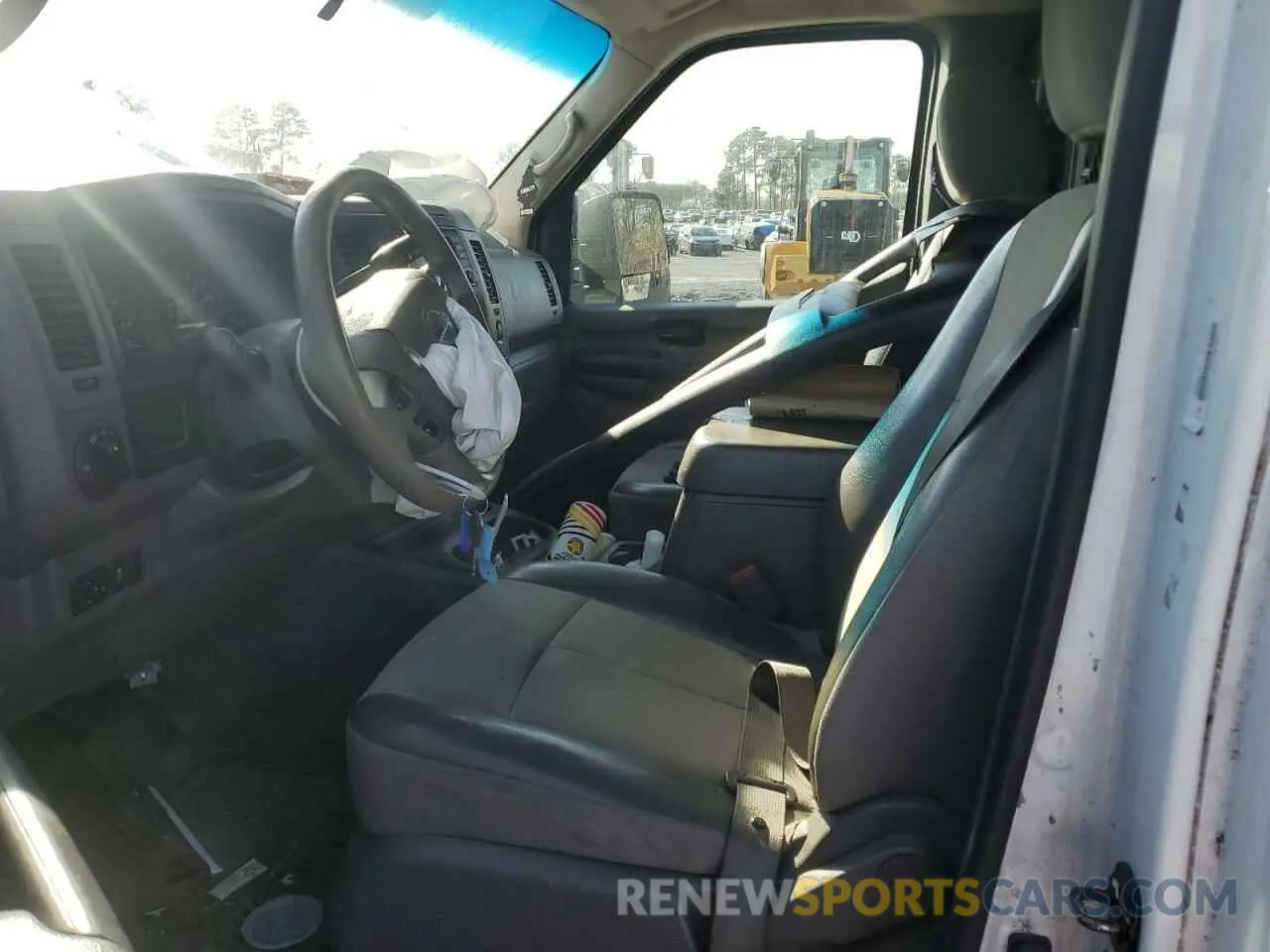 7 Photograph of a damaged car 1N6AF0KY4KN801510 NISSAN NV 2019