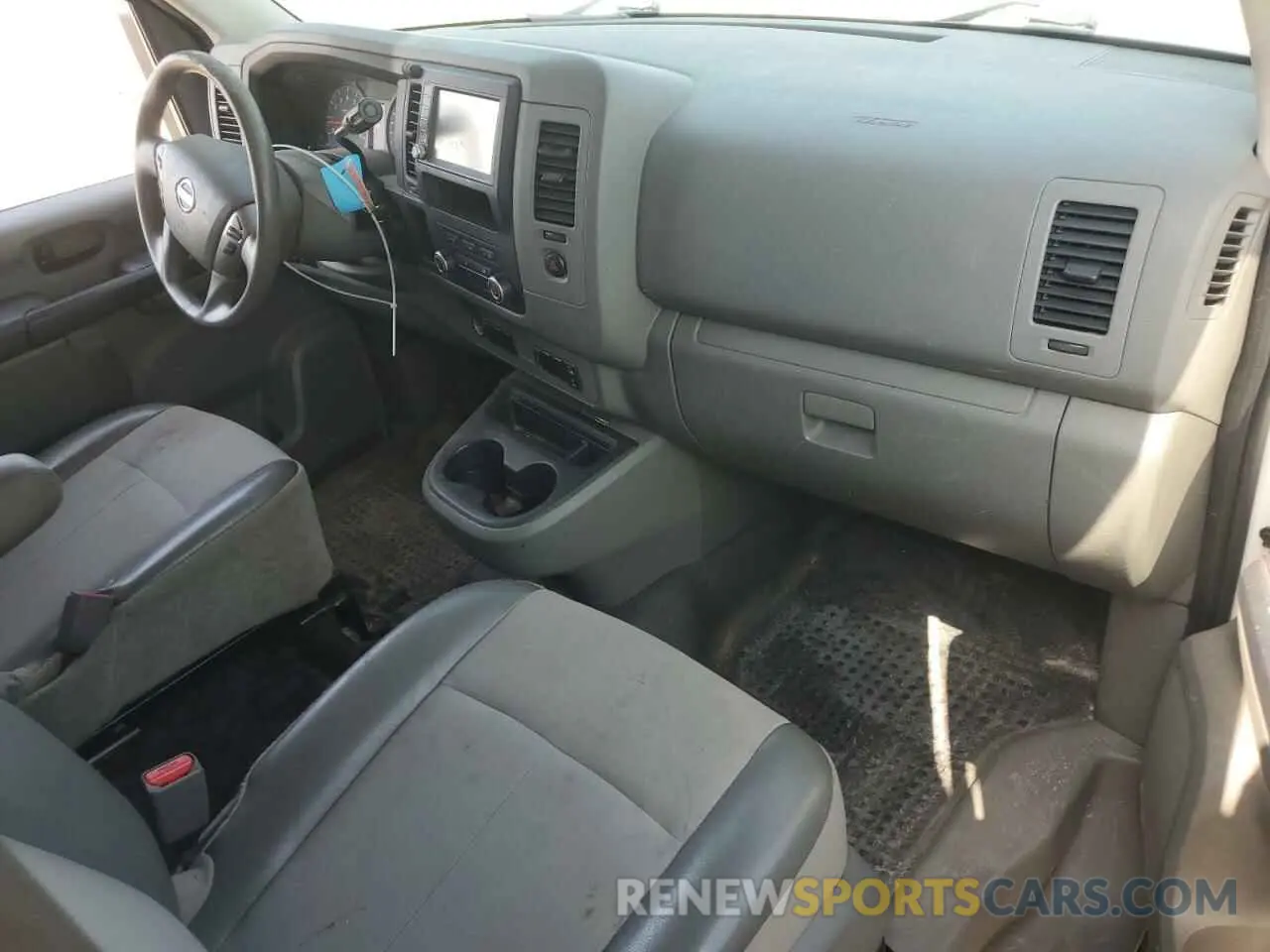 8 Photograph of a damaged car 1N6BF0KMXKN808592 NISSAN NV 2019