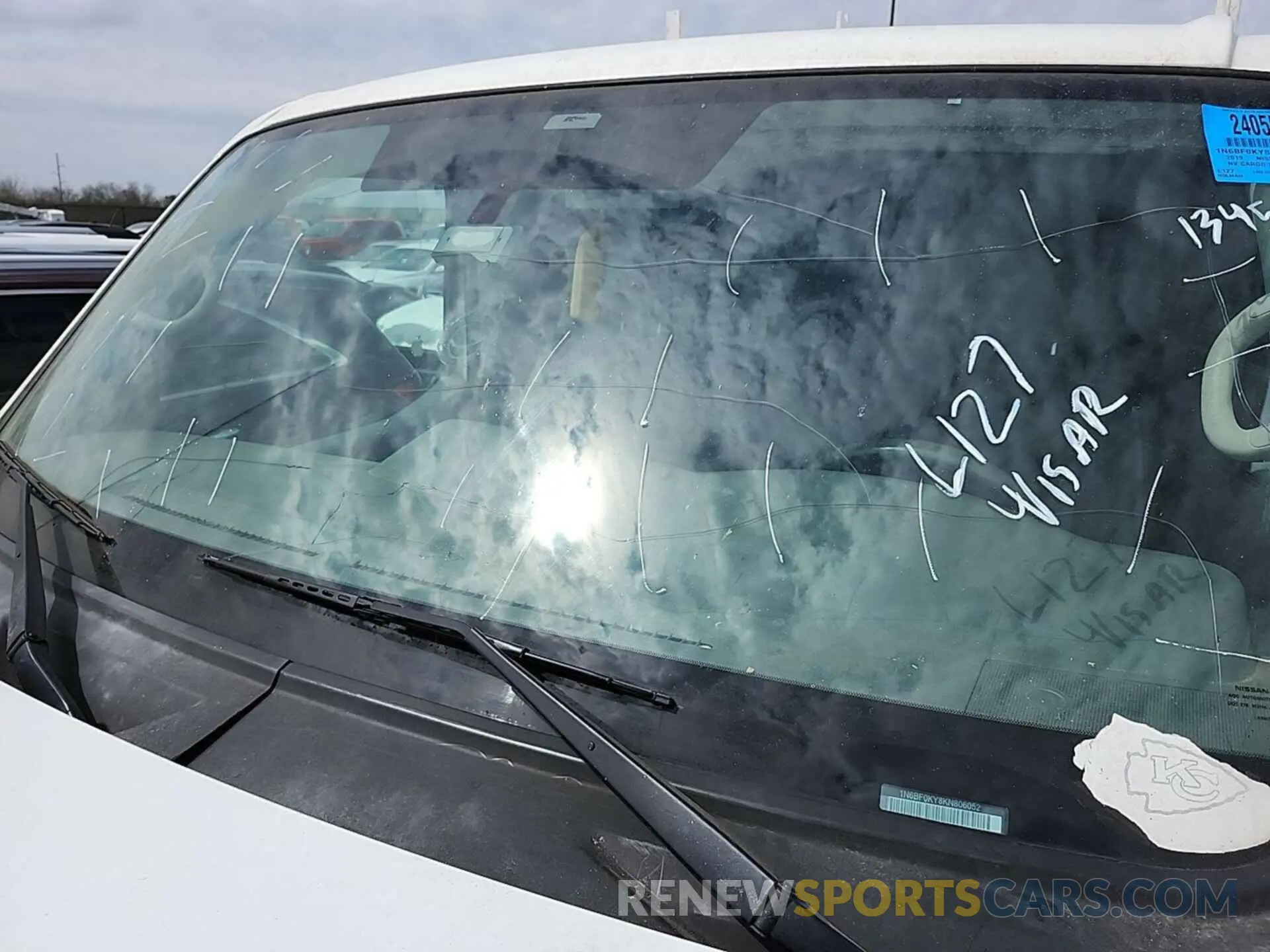 27 Photograph of a damaged car 1N6BF0KY8KN806052 NISSAN NV 2019