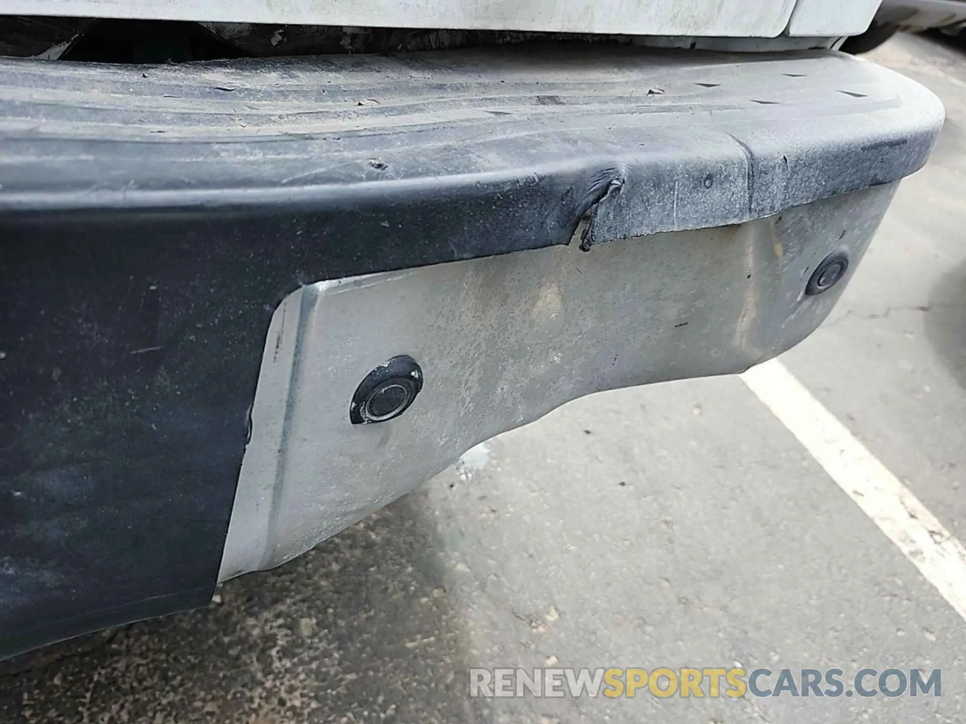32 Photograph of a damaged car 1N6BF0KY8KN806052 NISSAN NV 2019