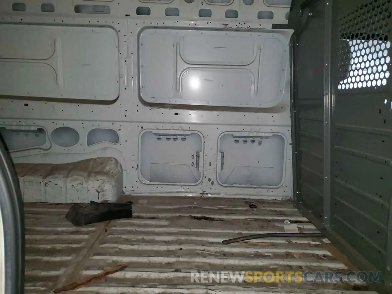 11 Photograph of a damaged car 1N6BF0LY4KN808217 NISSAN NV 2019