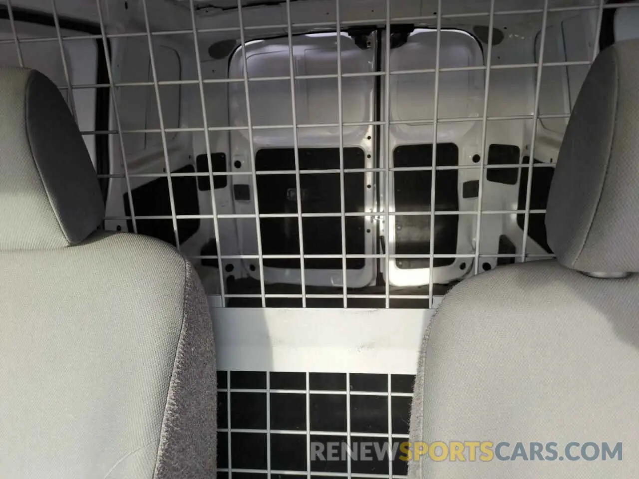 10 Photograph of a damaged car 3N6CM0KN0KK695616 NISSAN NV 2019
