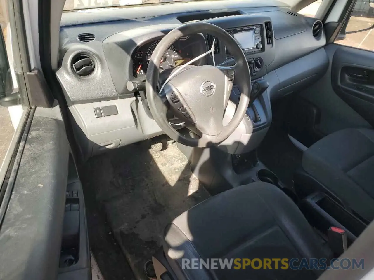 8 Photograph of a damaged car 3N6CM0KN3KK695531 NISSAN NV 2019