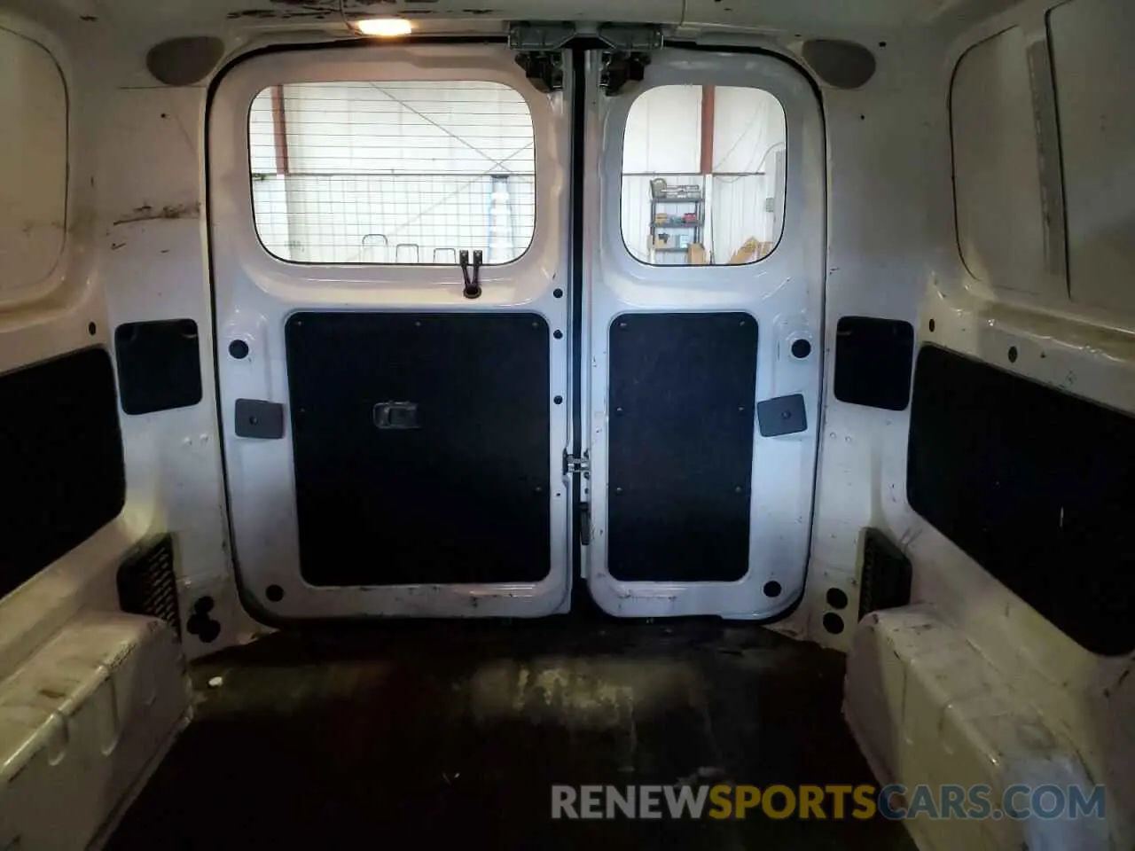 10 Photograph of a damaged car 3N6CM0KN3KK708553 NISSAN NV 2019