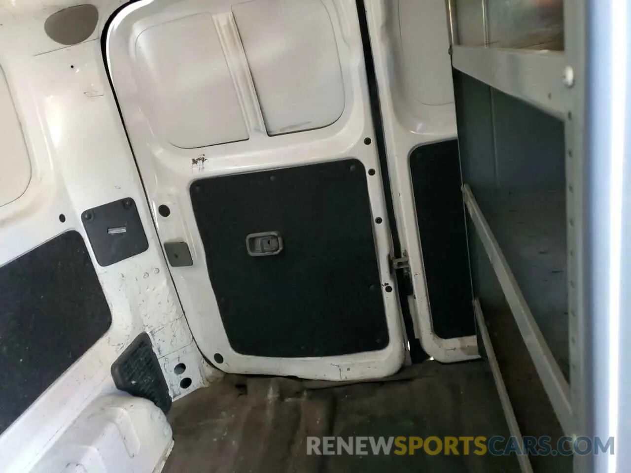 10 Photograph of a damaged car 3N6CM0KN4KK699944 NISSAN NV 2019